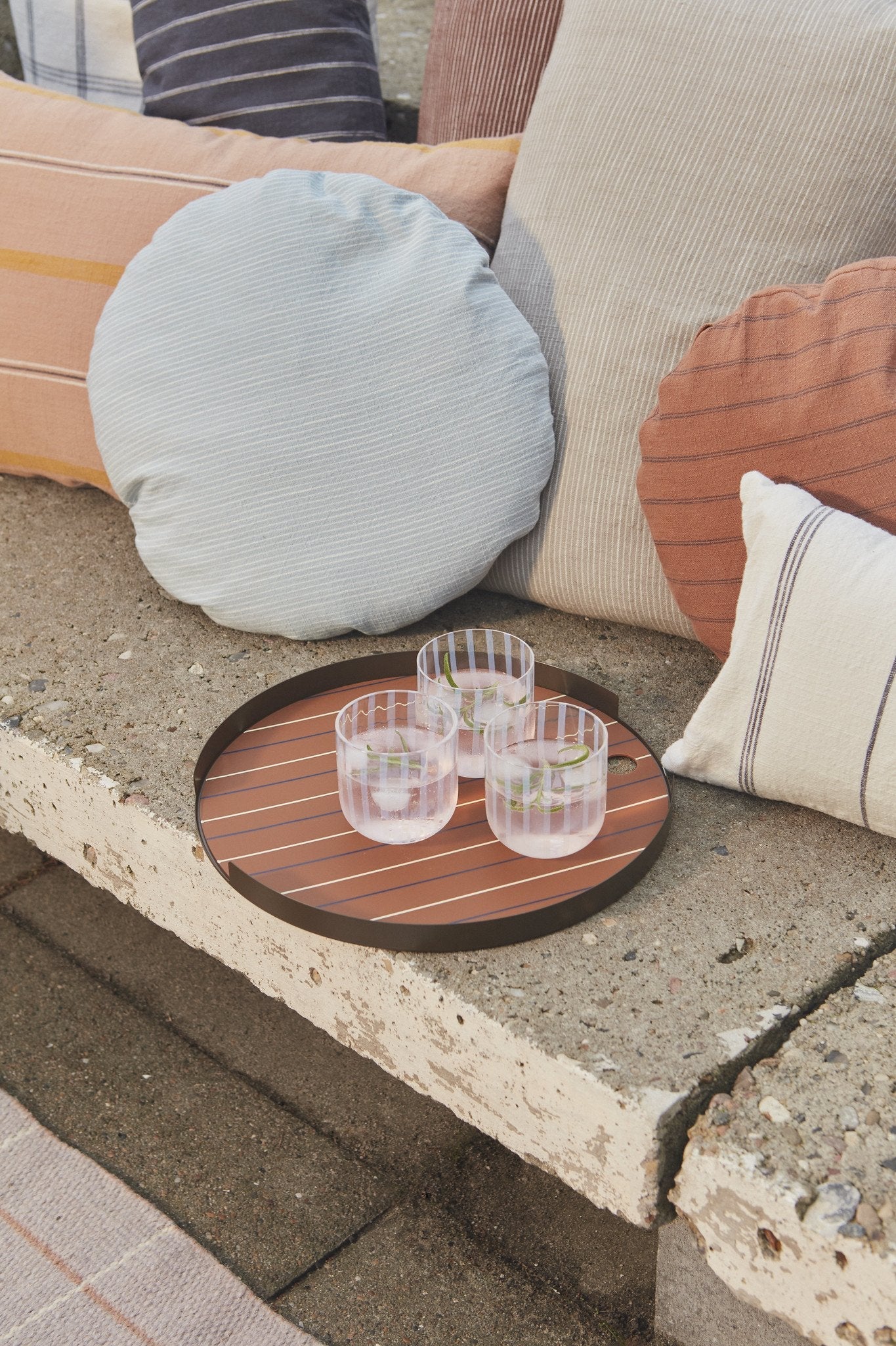 Oka Tray Choko 4