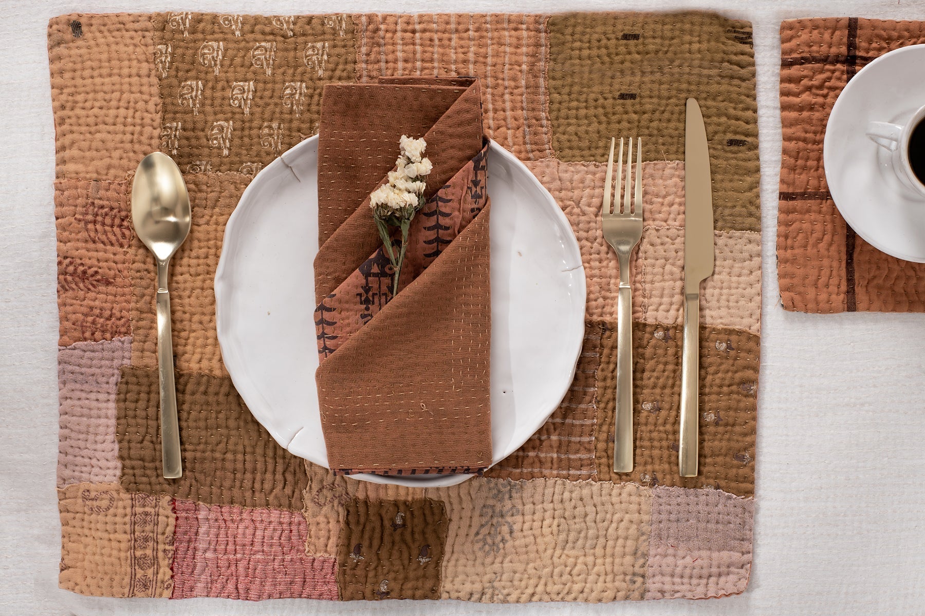 S/2 Mosaic Fray Patch Vintage Kantha Placemat - Mushroom
