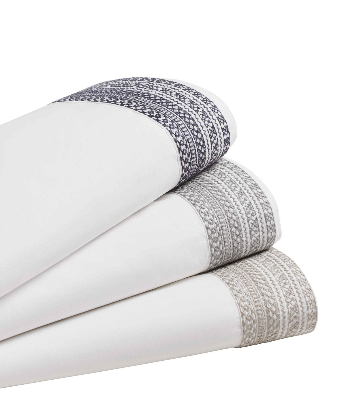 QSS-501-X_1|White pillowcases with black and white patterned trim. Classic yet modern design adds sophisticated detail to bedroom linens.