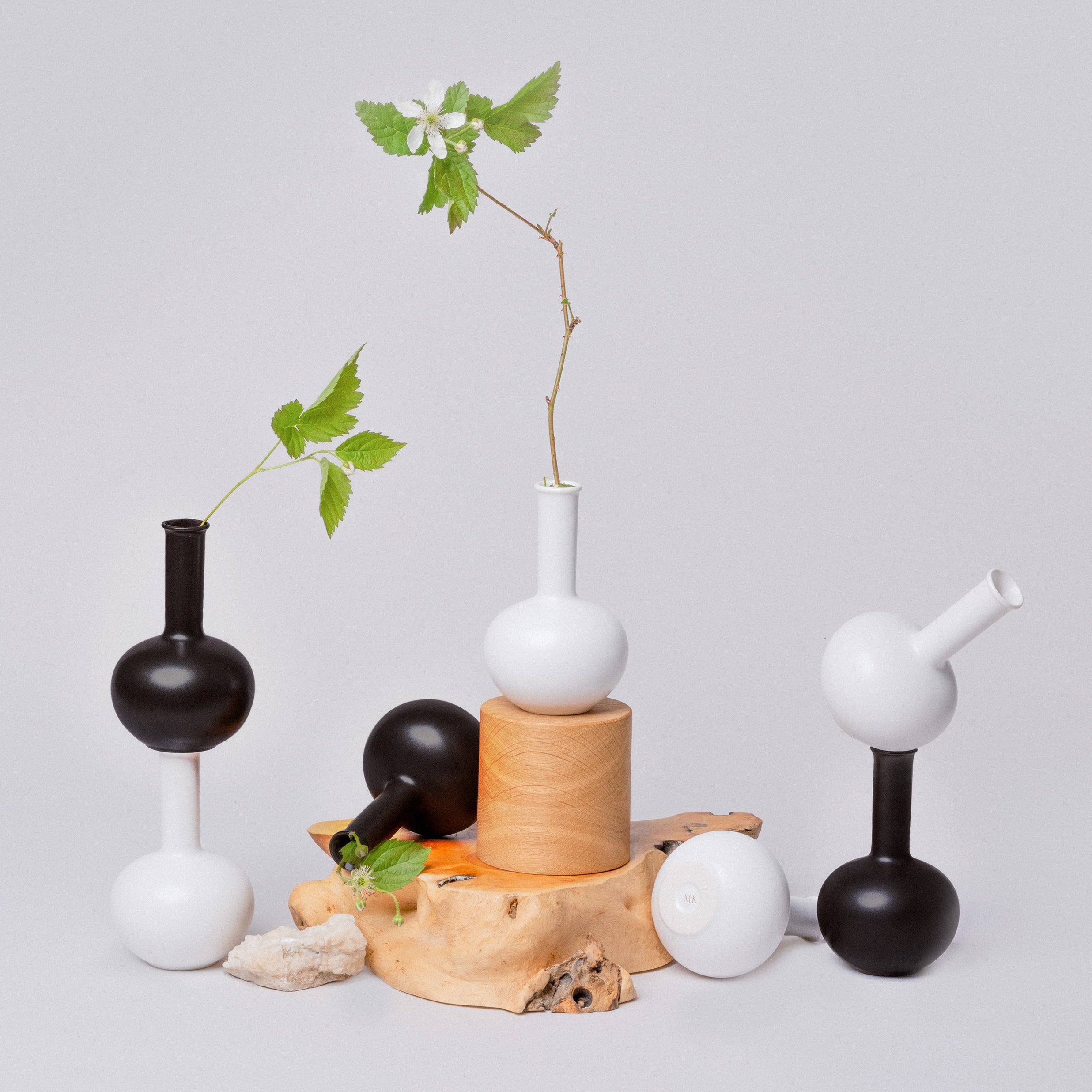 Semi-Matte Porcelain Mini Beauty Vase