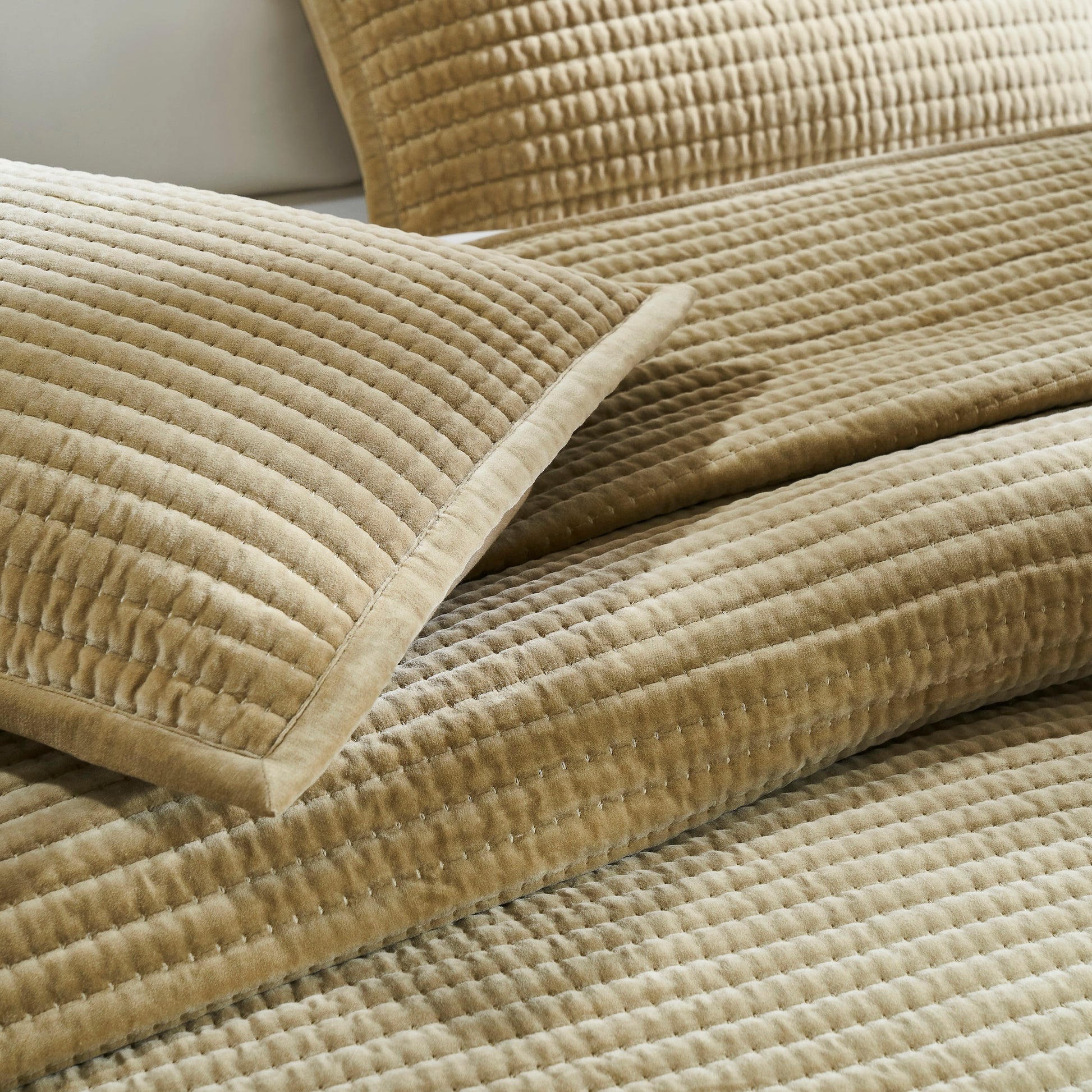 ES-267-2626_3|Cozy beige plush quilted coverlet and matching accent pillow. Soft textured bedding set, perfect for bedroom comfort and style.