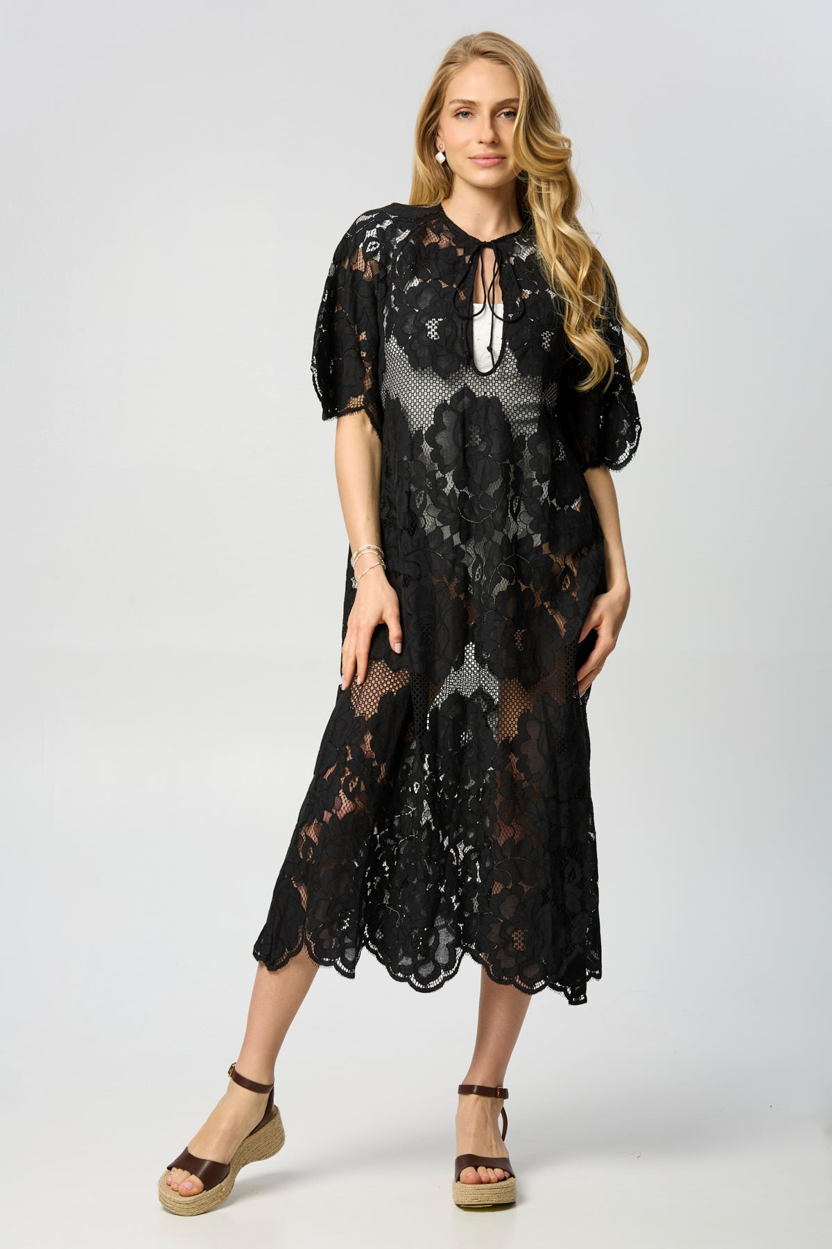Floral Mesh Lace Kaftan - Black