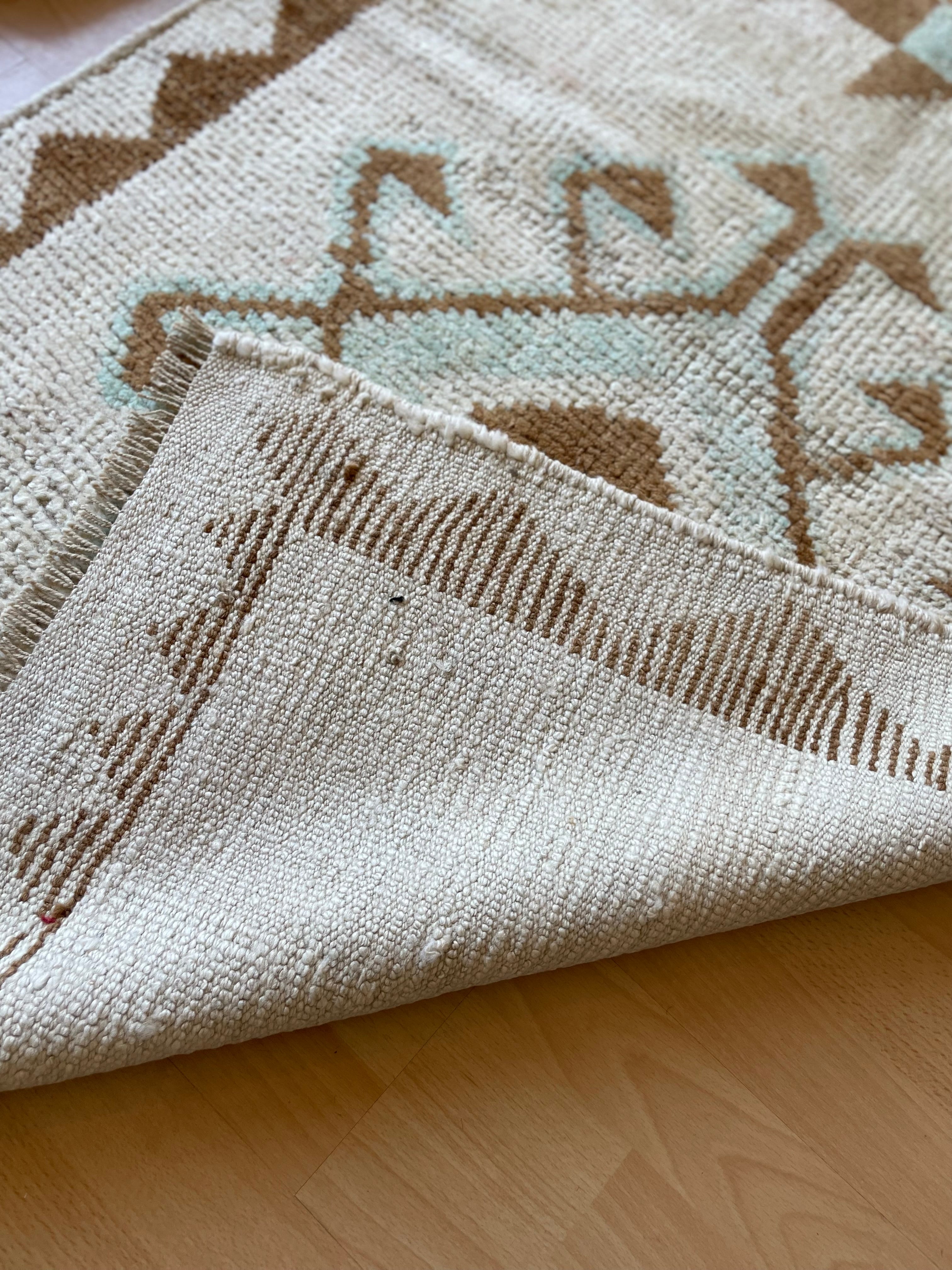 No. 1105 Vintage Herki Runner 3'2” x 11’5”