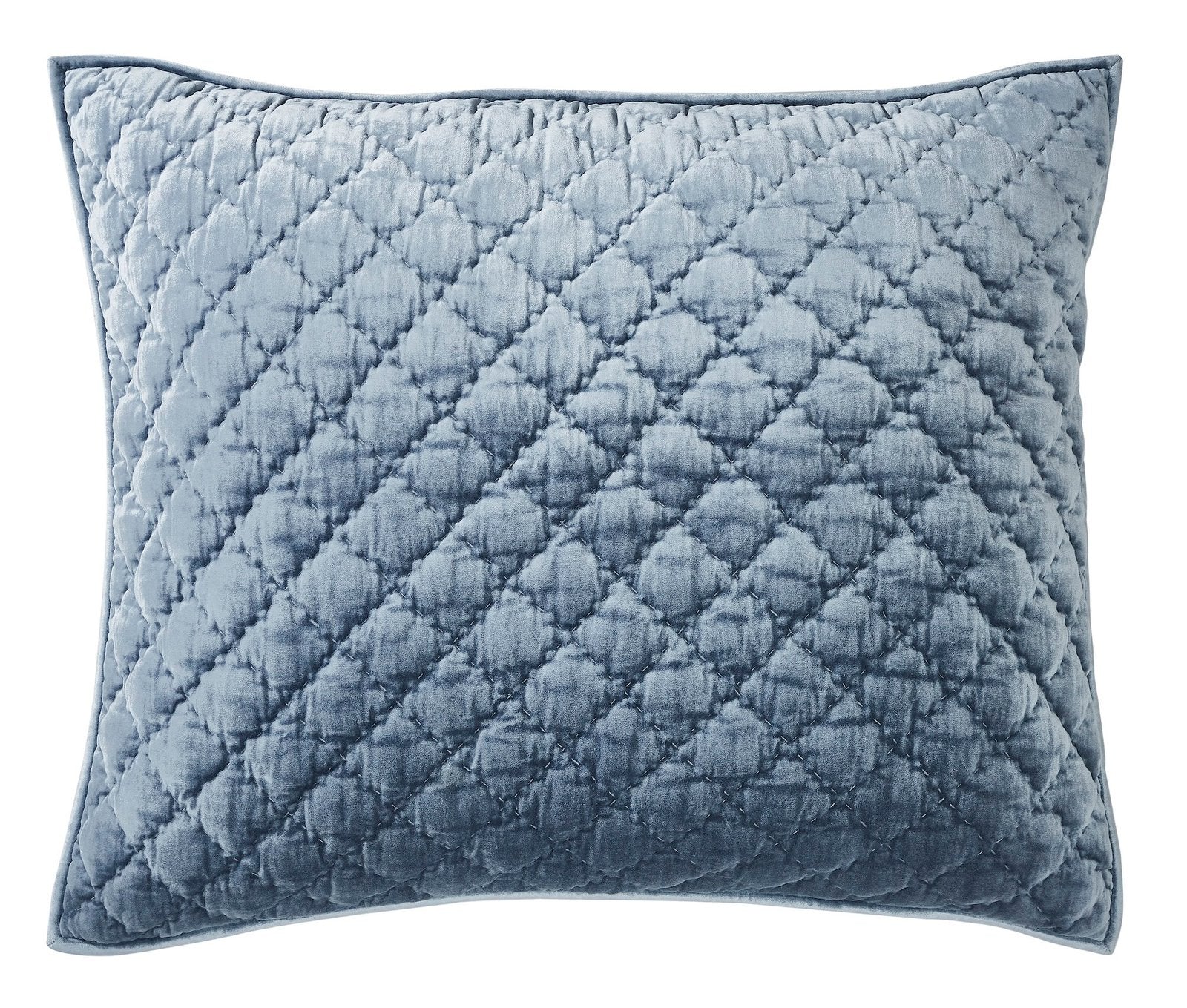 DE-341-3137_1|Dusty blue velvet quilt with elegant large diamond quilting pattern, offering a luxurious and inviting plush feel.