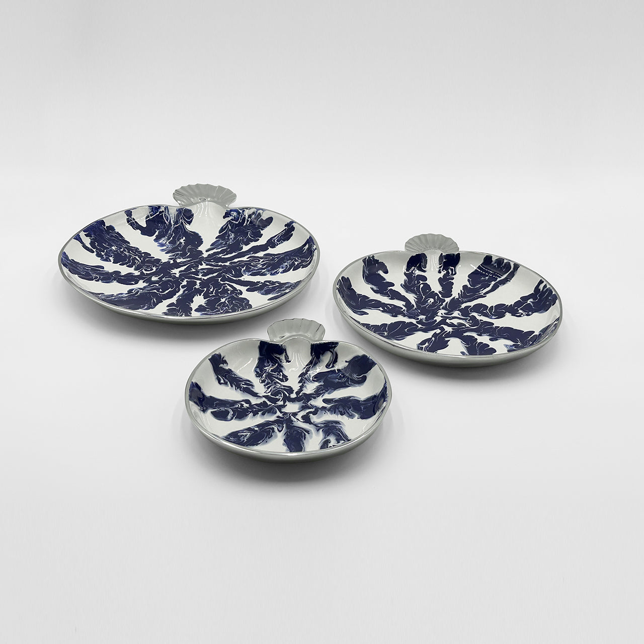 LA MAR Round Serving Platter - Nima Oberoi Lunares 