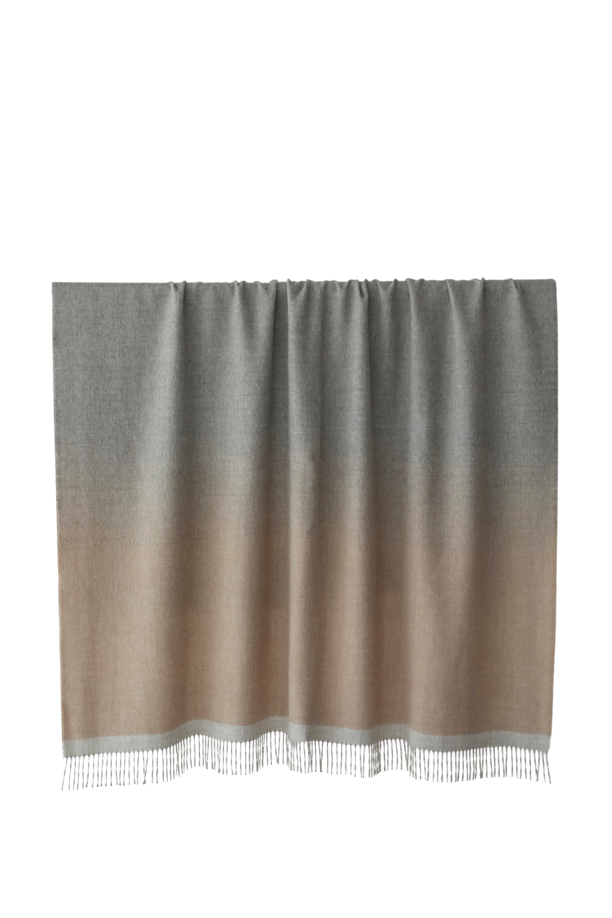 GRADIENT WEAVE THROW - TAUPE