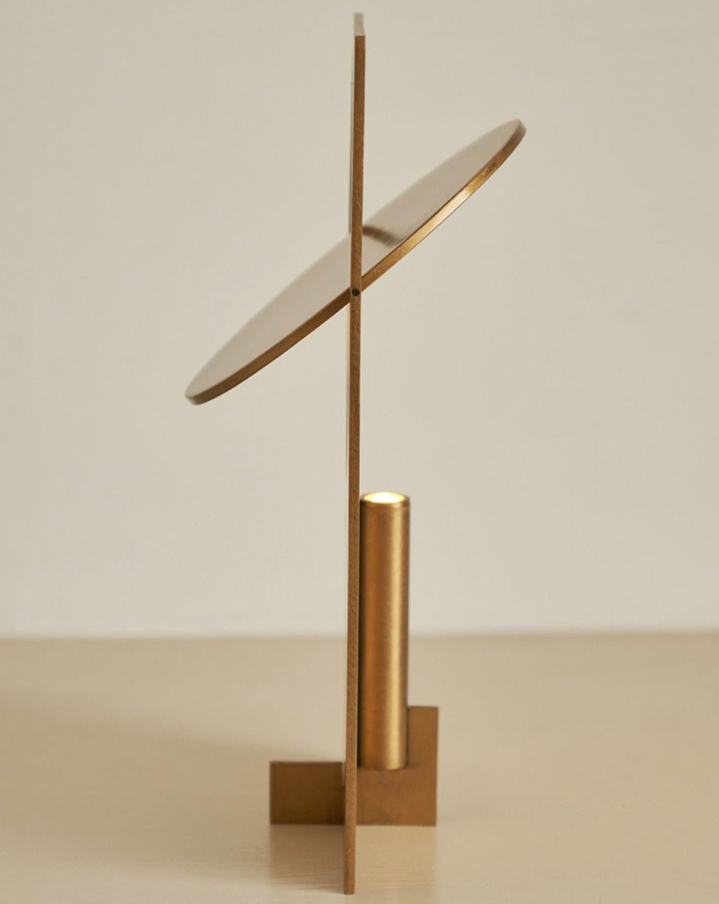 Sunset Table Lamp - Modern Metal Desk Lamp for Living Room & Bedroom - Night Lights & Ambient Lighting - Sunset Table Lamp - Platium - Inspecial Home