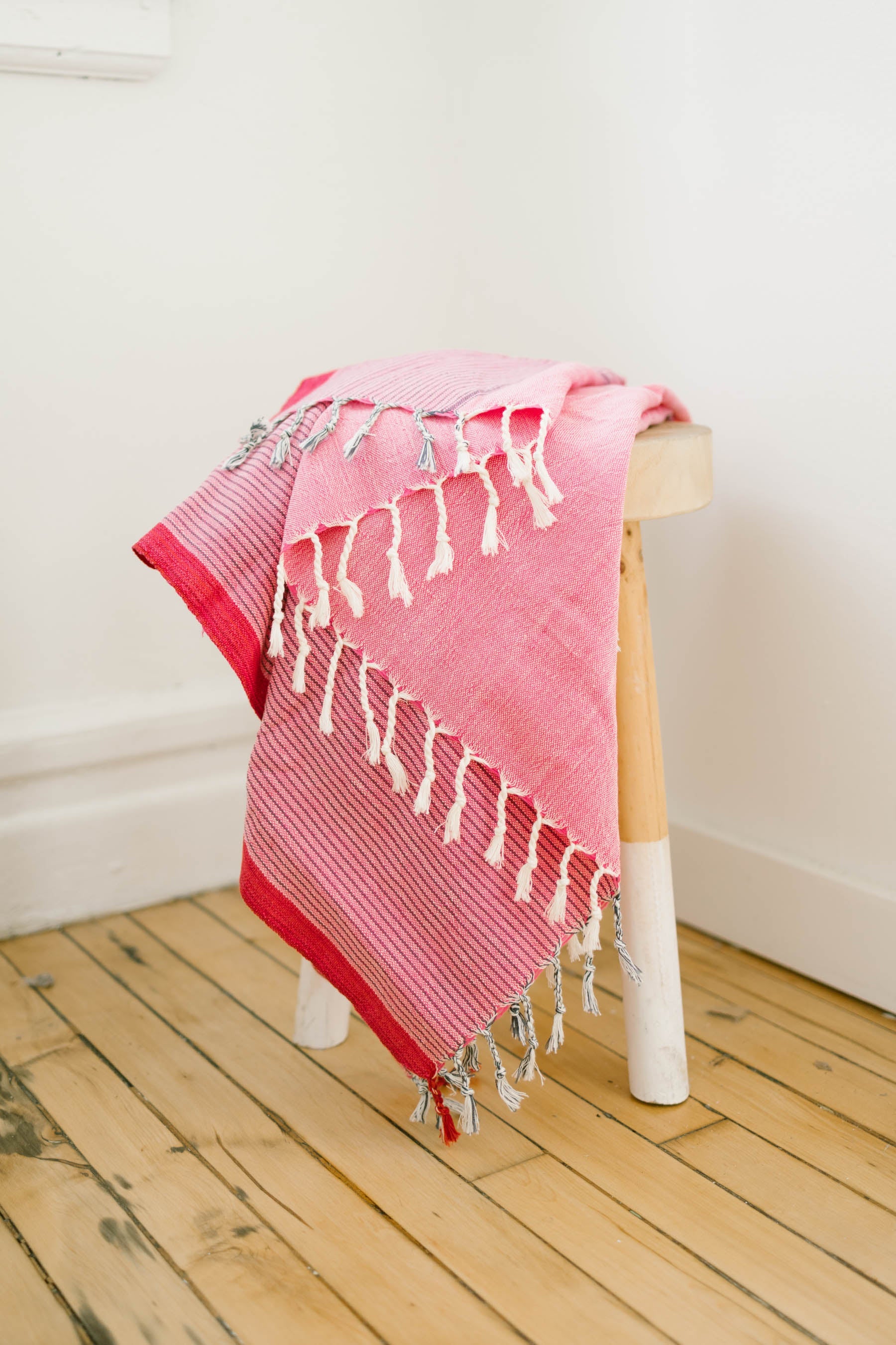 home and loft gypsy pink 100% turkish cotton towel