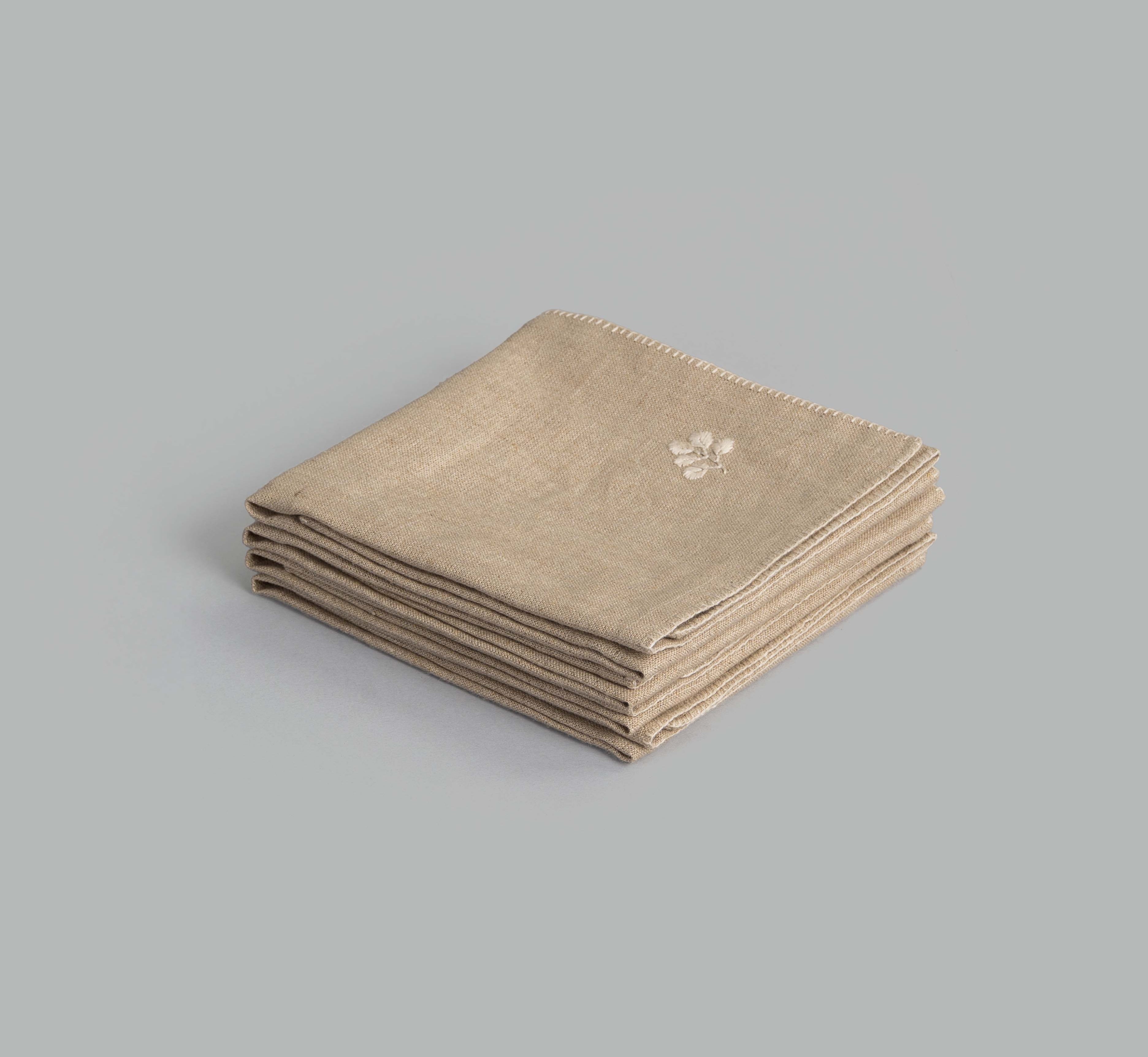 S/4 Linen Hand Embroidered Napkins