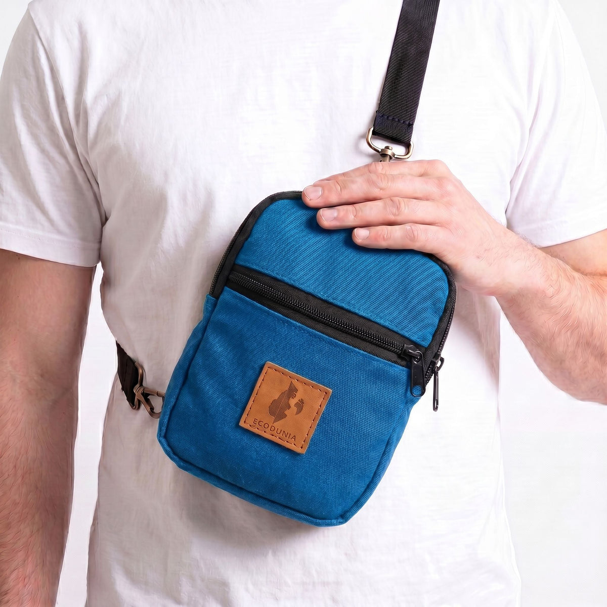 Rozi Canvas Crossbody Bag 2L #color_zilly-blue