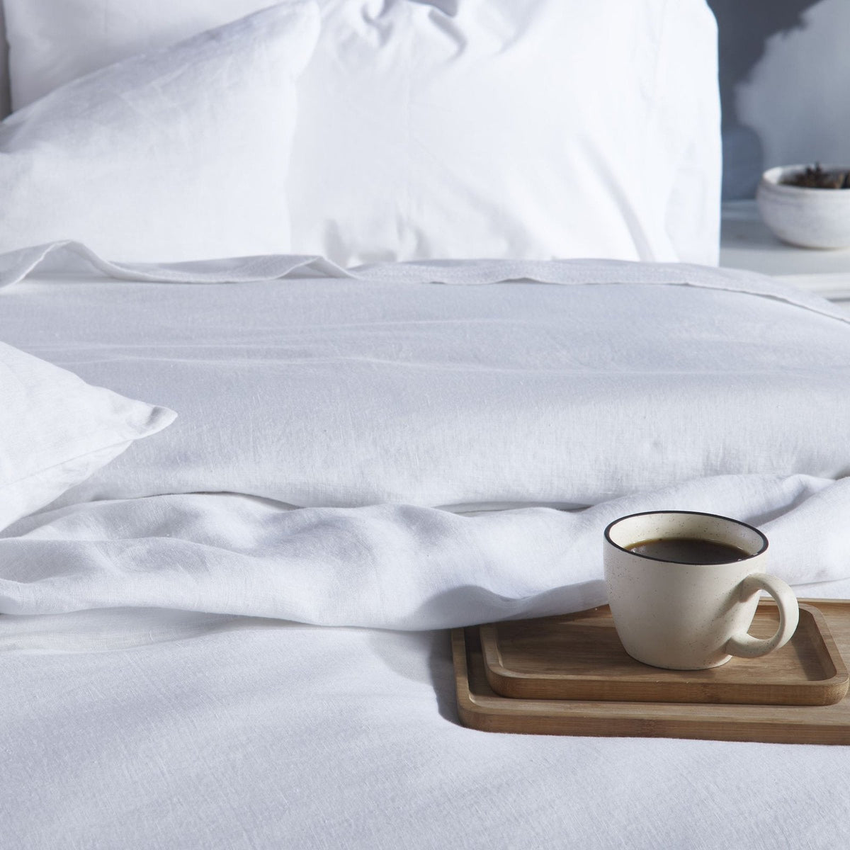 DT-037-10692_5|Crisp white pure cotton duvet cover, perfect for a serene and elegant bedroom. Soft, breathable, hotel-quality bedding.