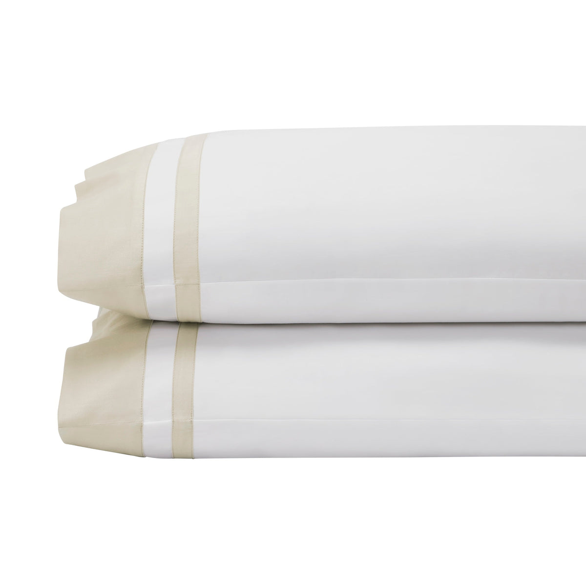 ASP-541-2032_5|Close-up of a white 100% cotton sateen flat sheet, detailed with a clean, wide solid light blue border.