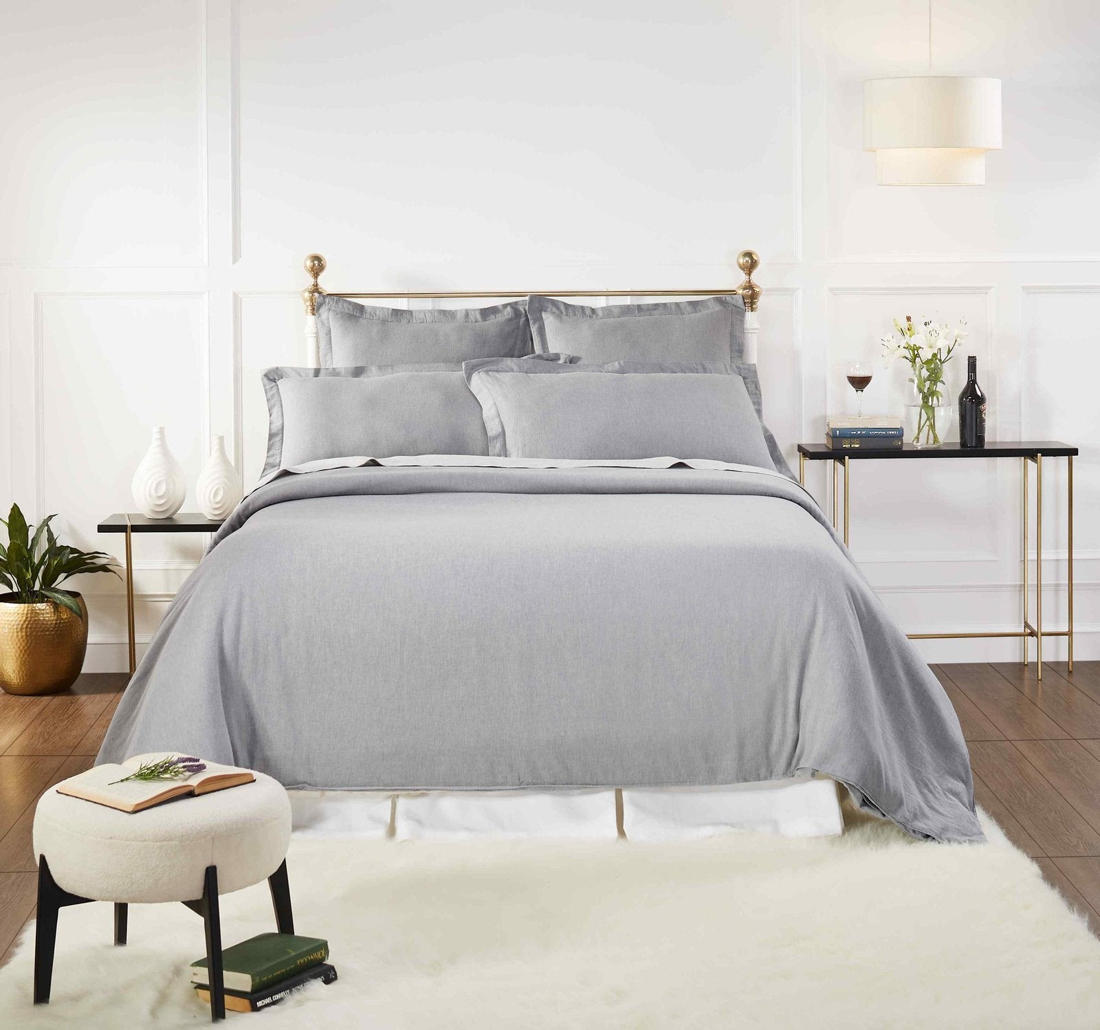DT-024-9092_2|Light grey textured duvet cover set for modern bedroom decor. Soft, neutral bedding ensemble with matching shams.