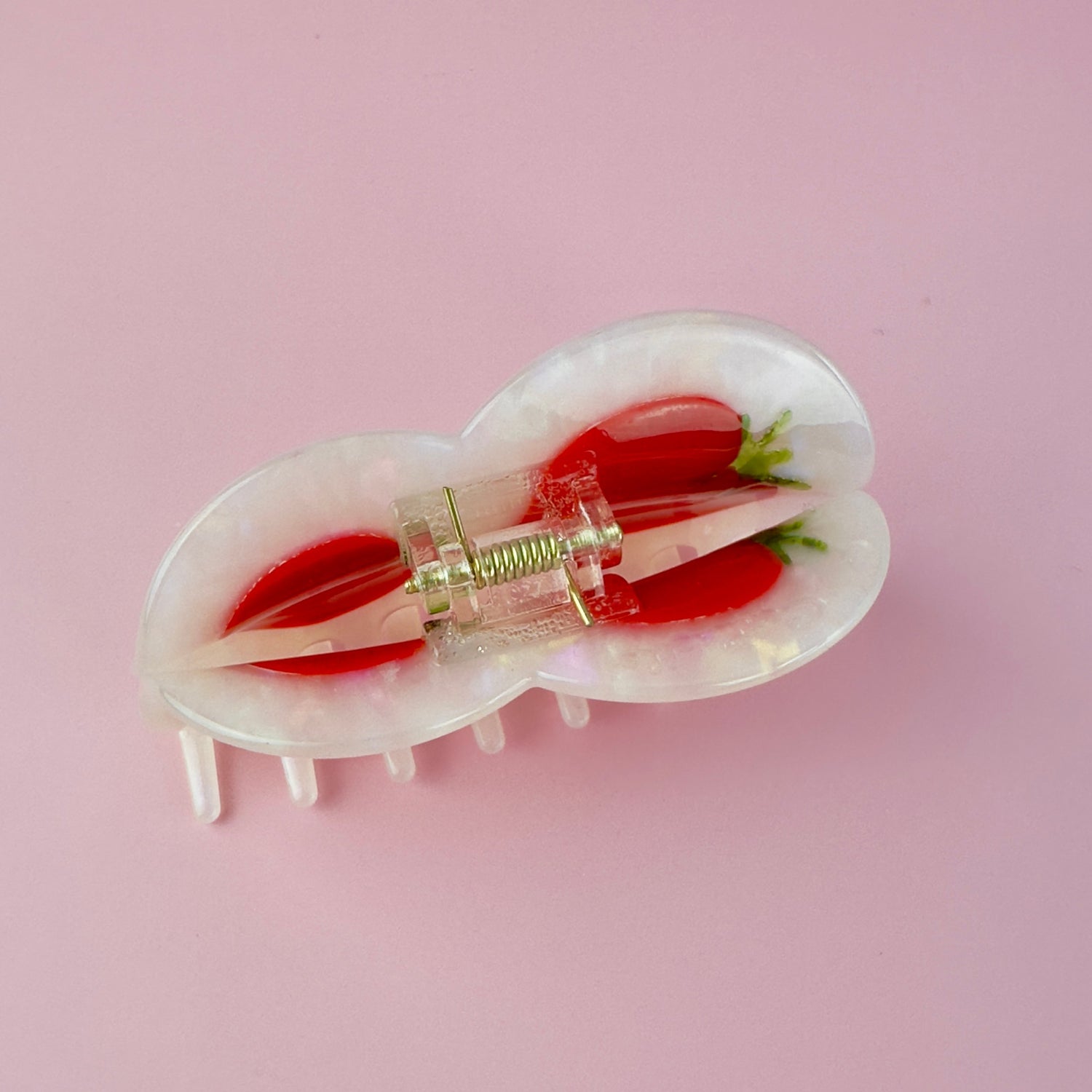 Centinelle best seller Heirloom Tomatoes Hair Claw. Handmade on cellulose acetate, with splice technique, exquisite miniature details and crystals, that are tied directly to its value and make them unique and special. 