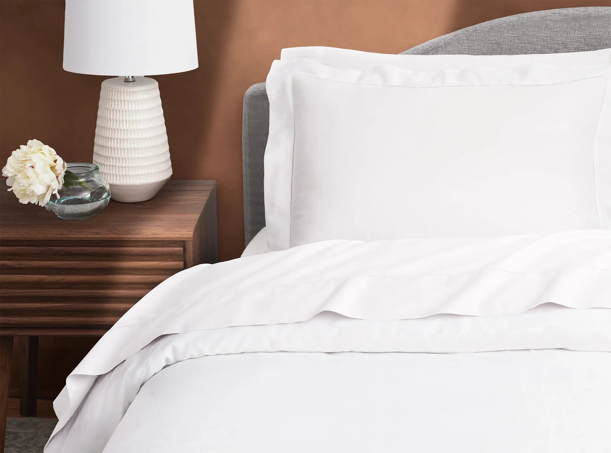 Silky smooth texture of organic sateen duvet cover - premium single-ply cotton