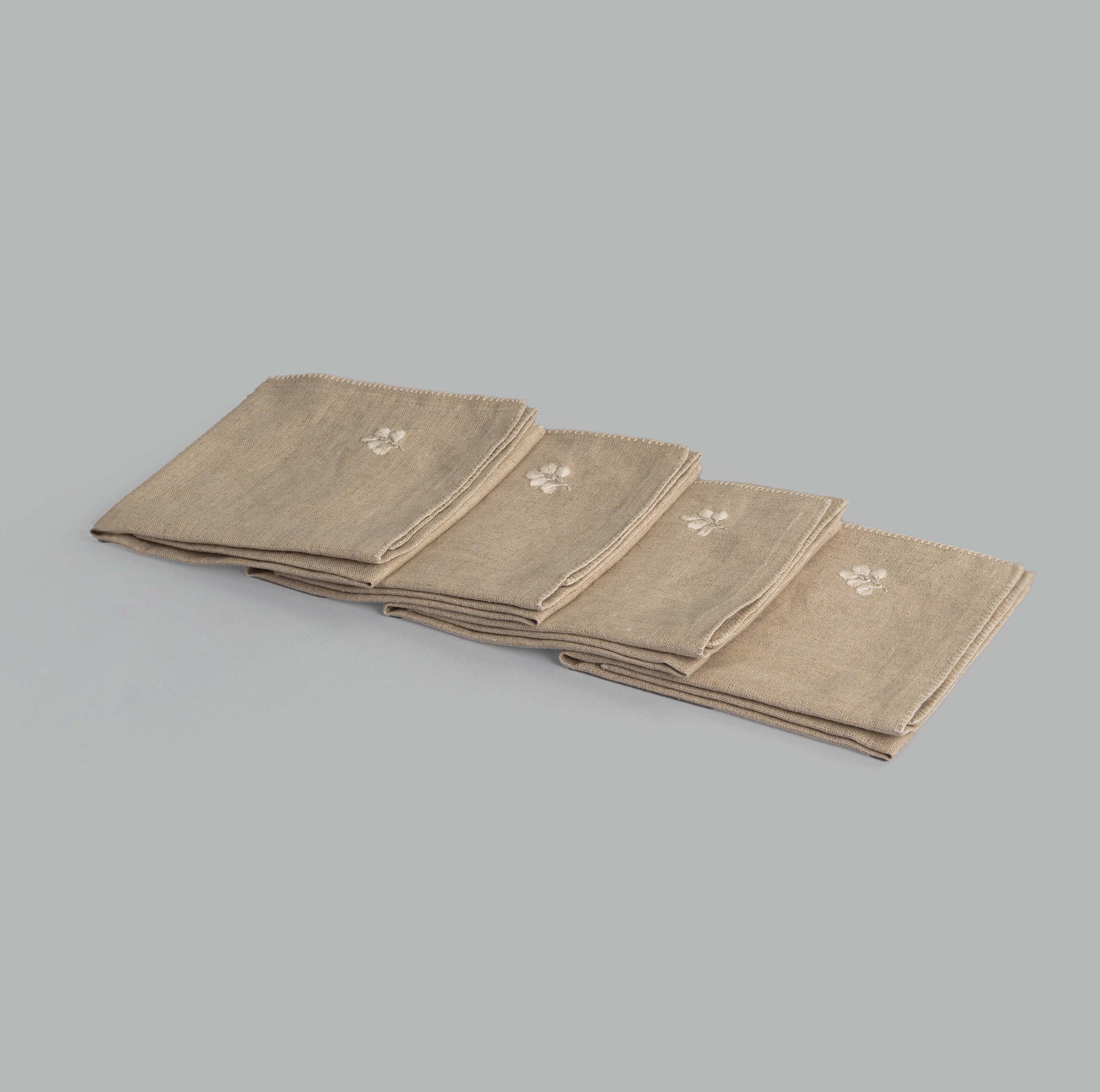 S/4 Linen Hand Embroidered Napkins