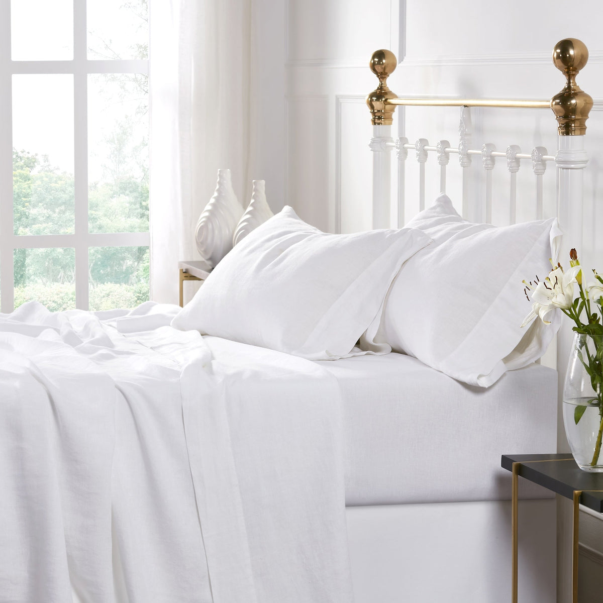 QSS-516-6080_4|Luxurious light grey 100% linen sheets, offering breathable comfort and a relaxed, elegant aesthetic for any bed.