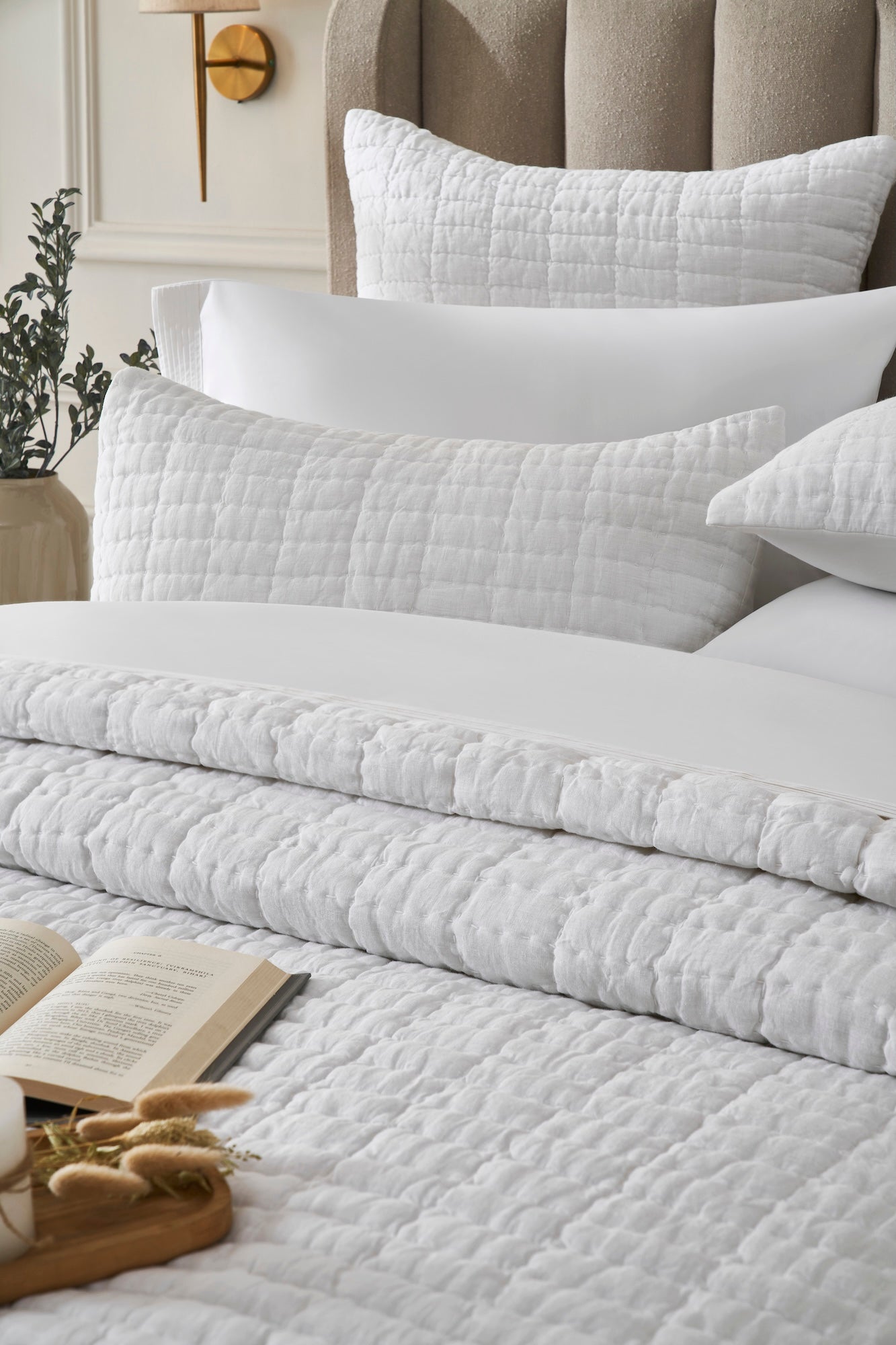 QT-372-9496_4|Cozy white quilted bedding, showcasing a textured grid pattern, ideal for a fresh, inviting, and comfortable bedroom design.