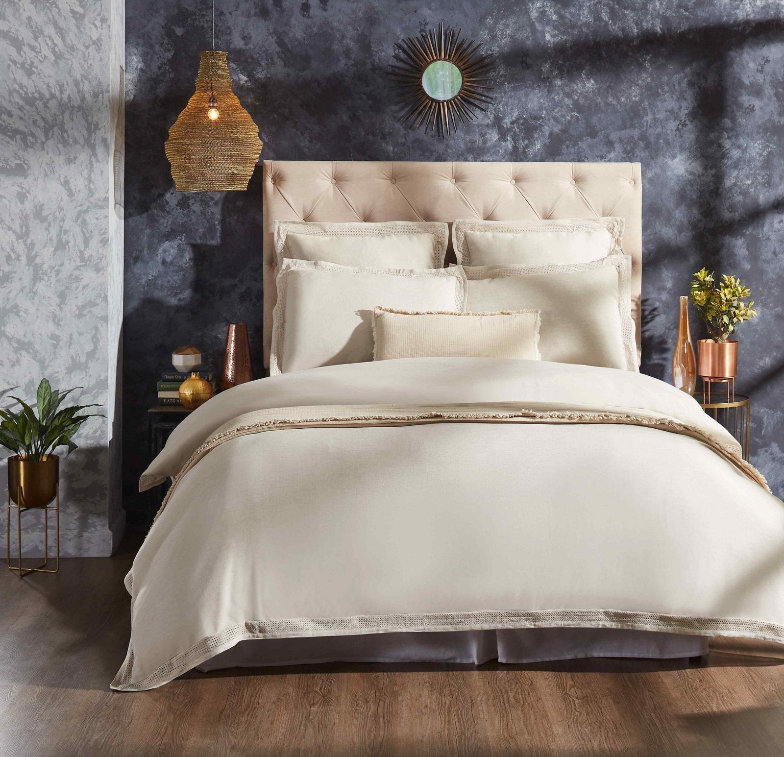 DT-021-9092_2|Luxury cream linen duvet cover with elegant fringe trim, perfect for a cozy bedroom aesthetic, queen/king size.
