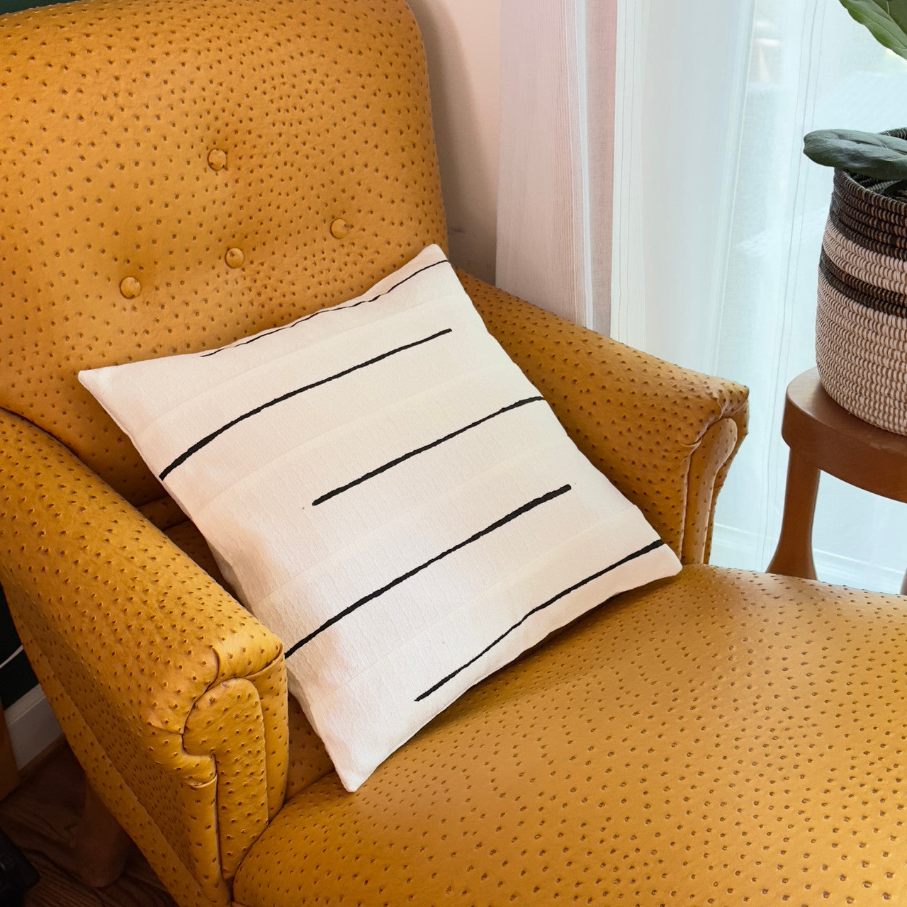 Crossing Lines White Sadza Pillow - Thumbnail 3