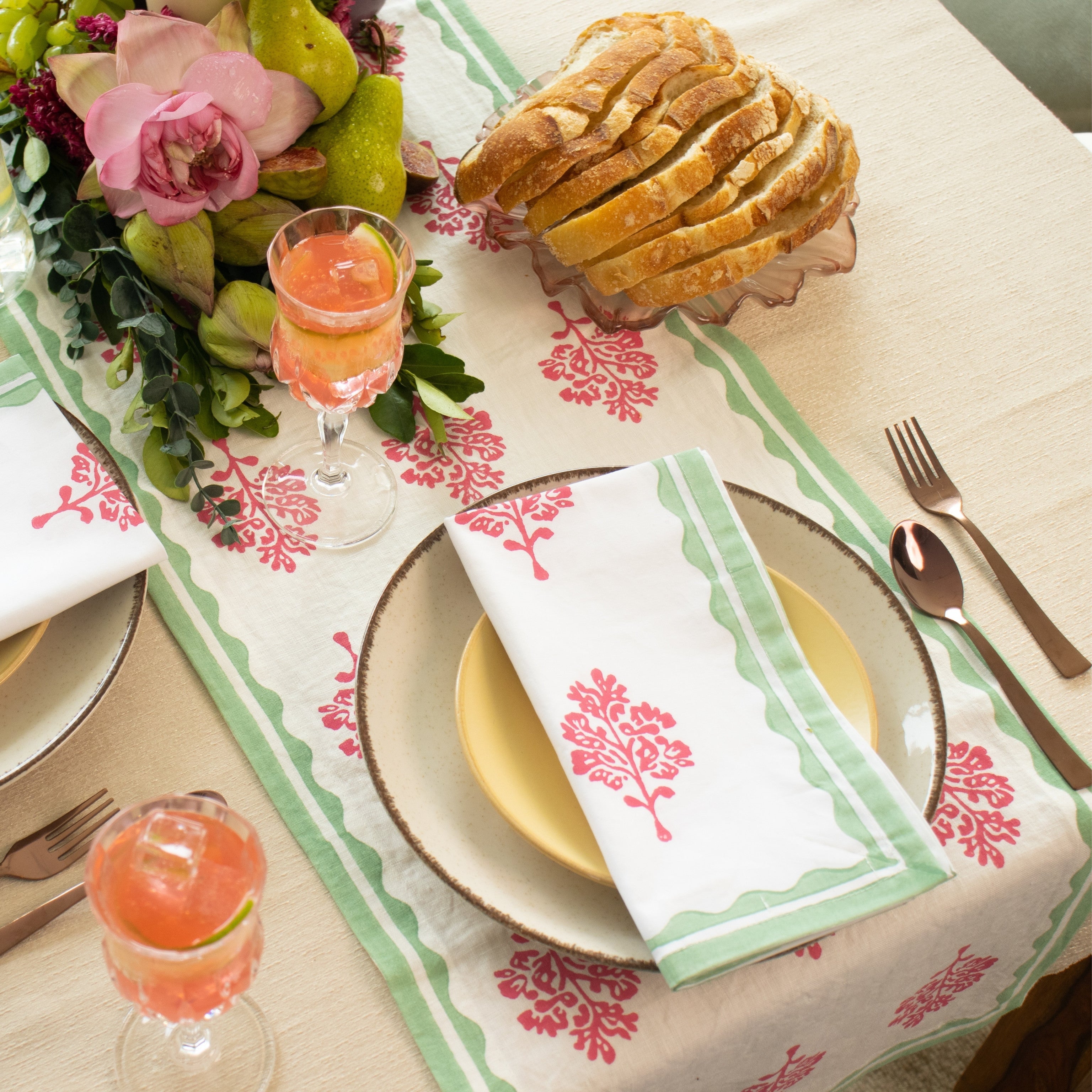 S/2 Sara Table Napkin - Pink