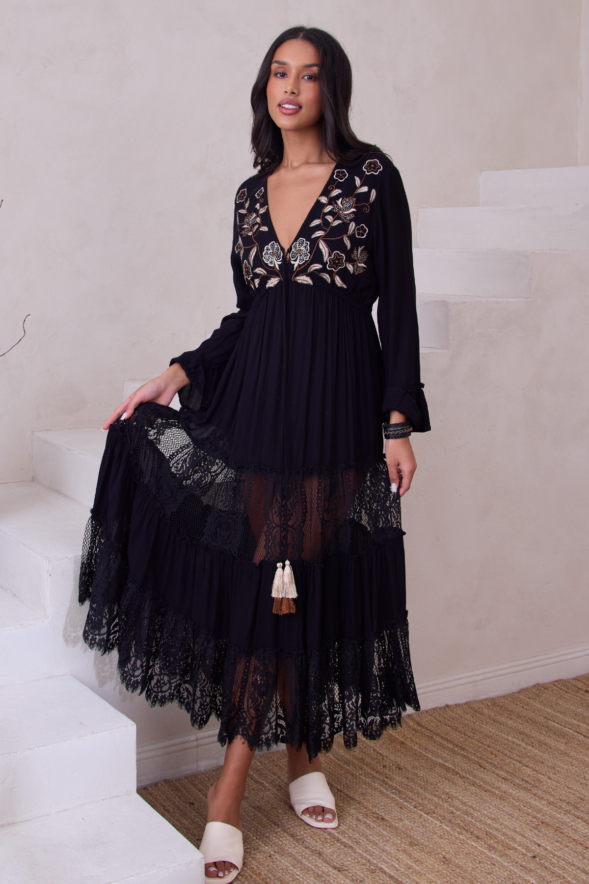 Floral Lace Tiered Kaftan - Black