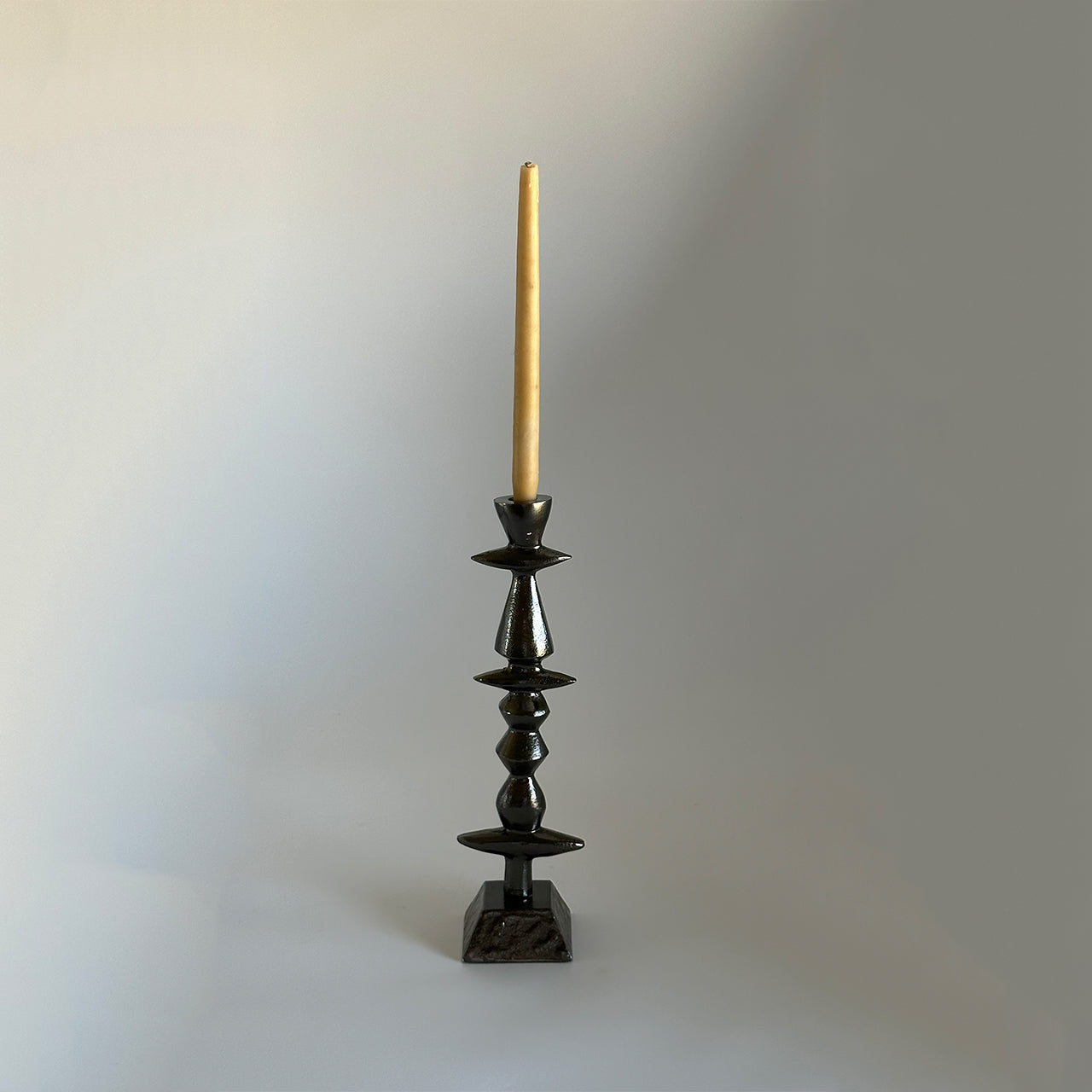 Totem candleholder - Nima Oberoi Lunares 