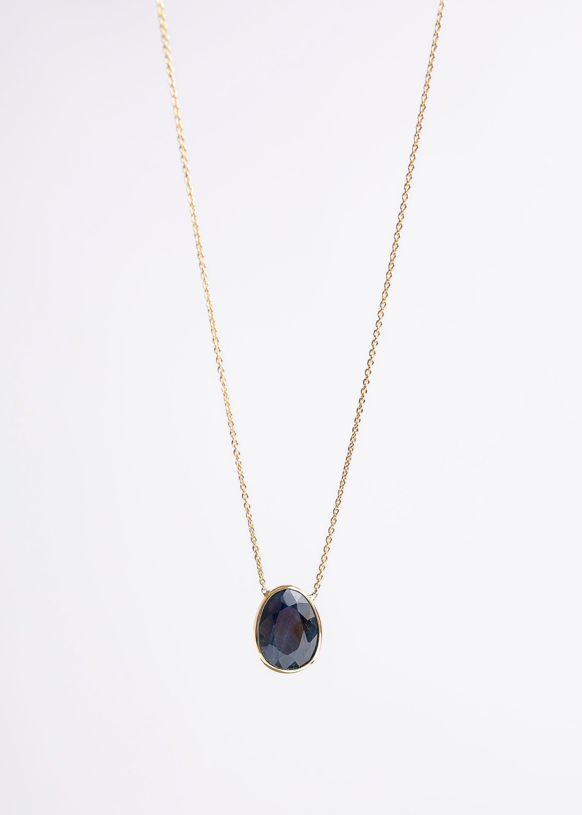 Eclipse Necklace minimal everyday fine jewelry in solid gold and sterling 925 silver with natural gemstones.