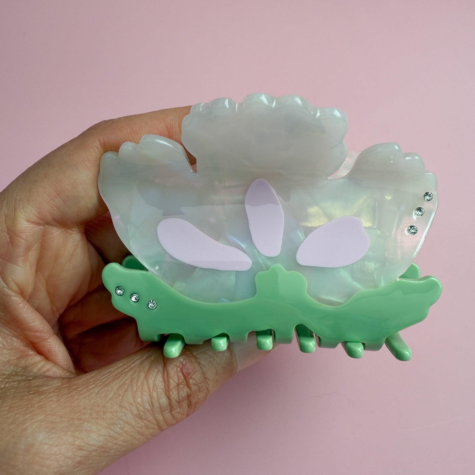 Orchid hair claw from Centinelle