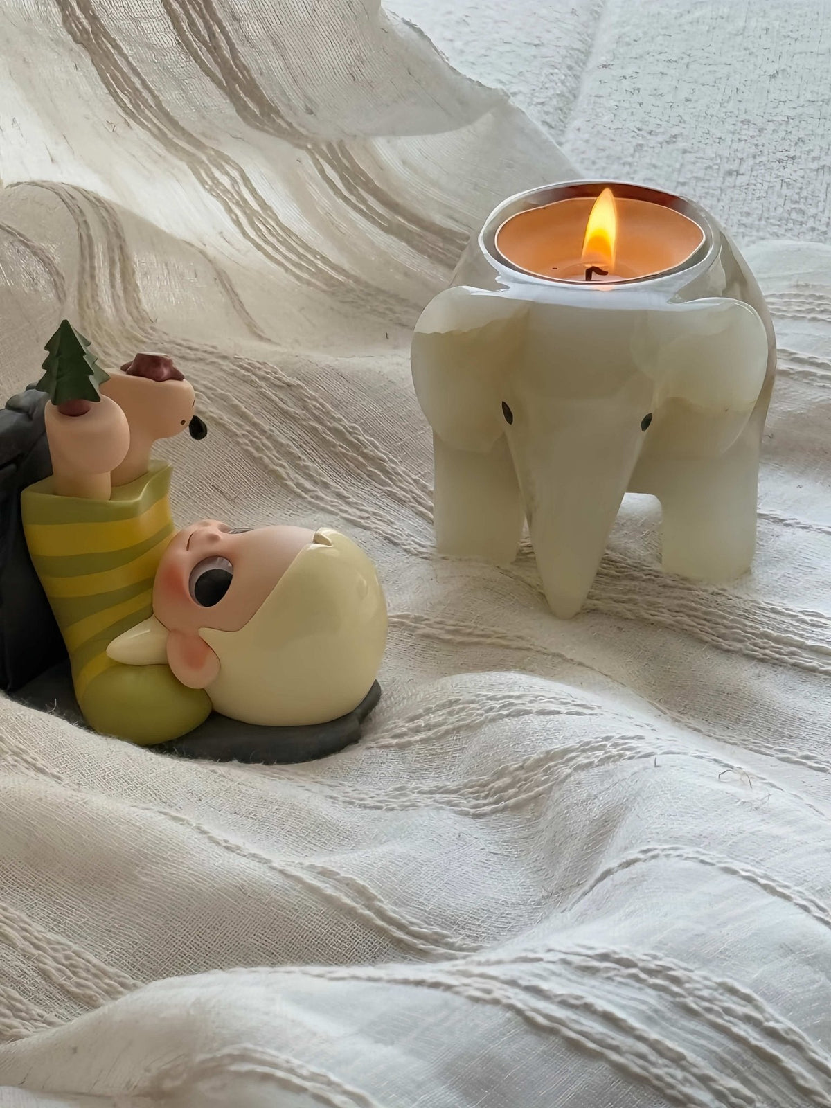 Gentle Giant 2-in-1 Incense Burner & Tealight Candle Holder – Cute Modern Stoneware Decor for Nordic & Hygge Homes -Candle Holders- Gentle Giant 2-in-1 Incense & Tealight Holder - INSPECIAL HOME