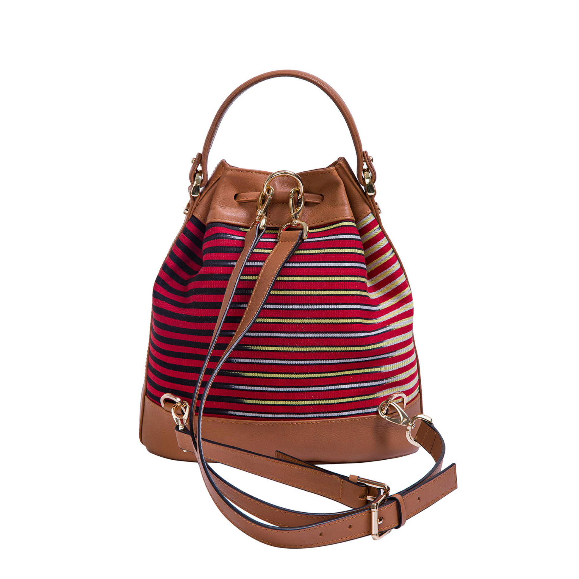 Kuz model. Handwoven fabric on the body and genuine leather detailings. Worn in three ways: hand, shoulder and backpack bag. 