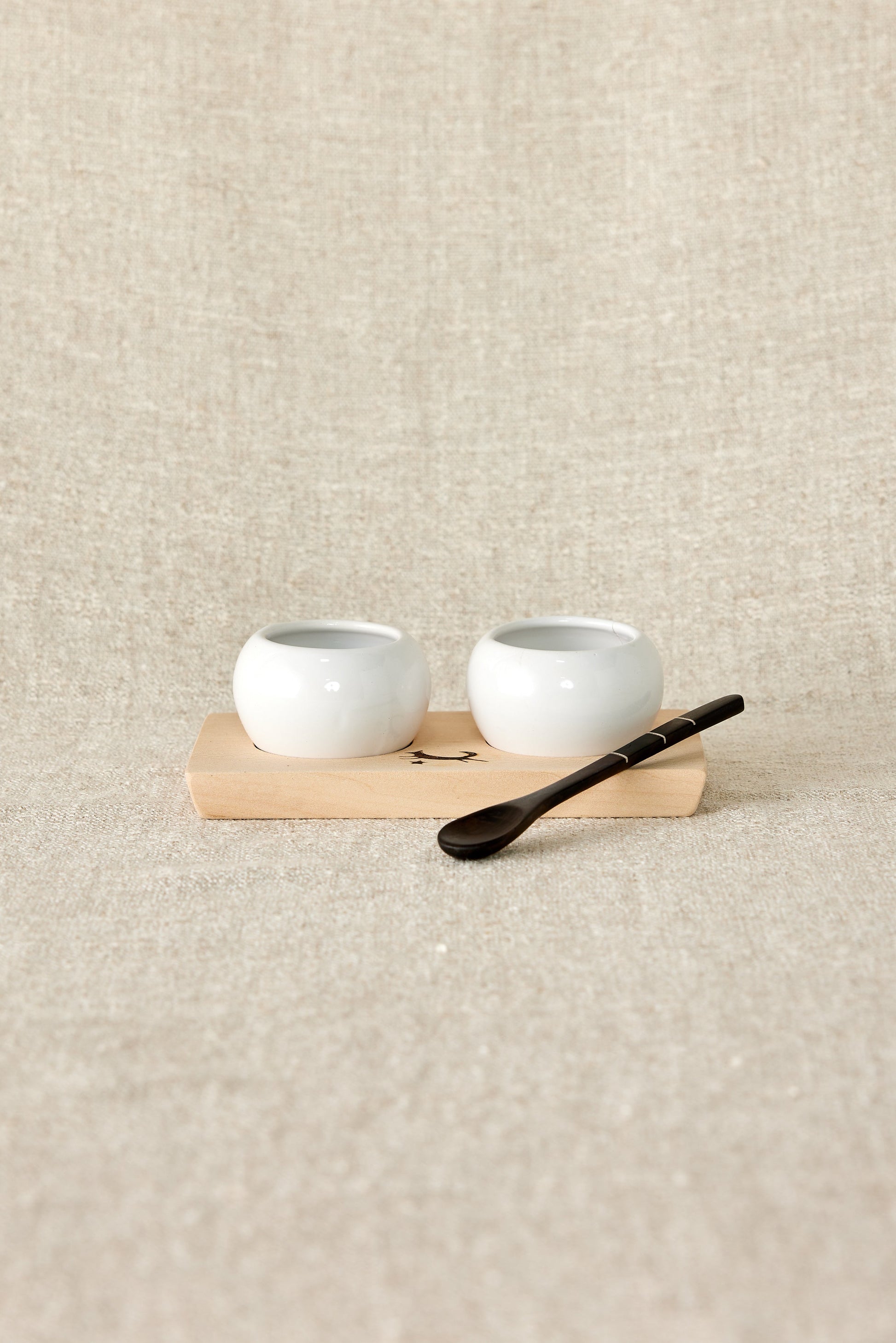 round chip and dip bowl 