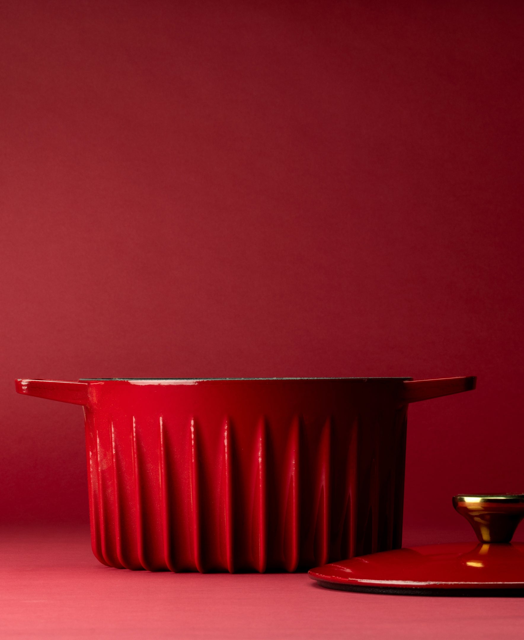 FIREUP Rapid Heat Enameled Cast Iron Rosso Red 5.5-Quart Dutch Oven
