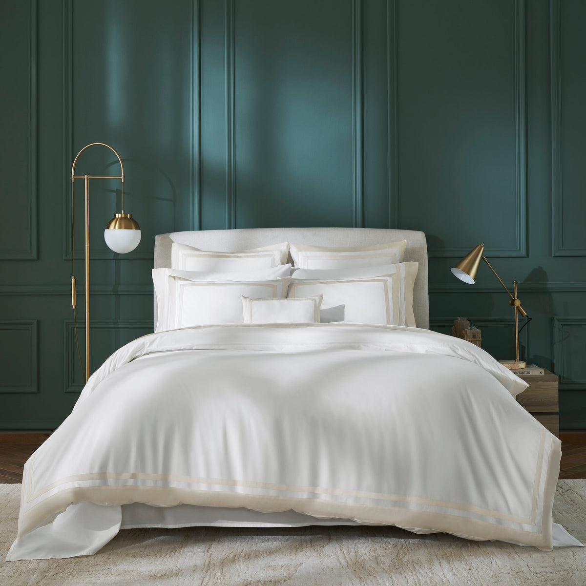 DT-066-10692_2|Luxurious white duvet cover with elegant double beige border. Premium quality bedding for a sophisticated bedroom aesthetic.