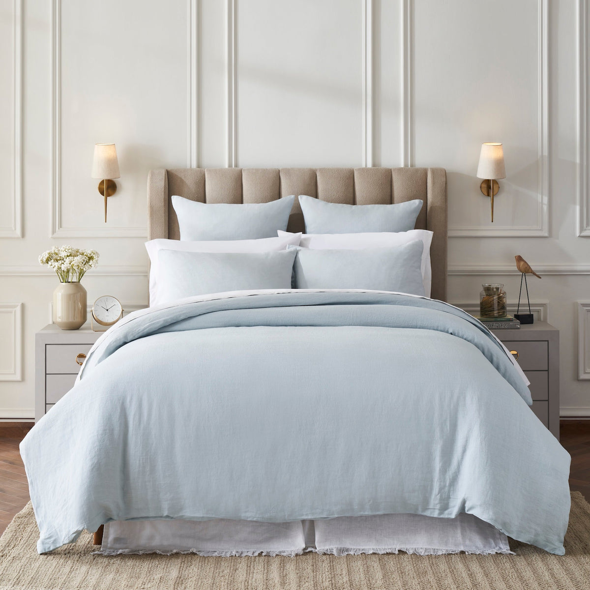 DT-042-9092_1|Light blue linen-blend duvet cover set, solid color, relaxed sophisticated bedding for tranquil modern bedroom comfort.