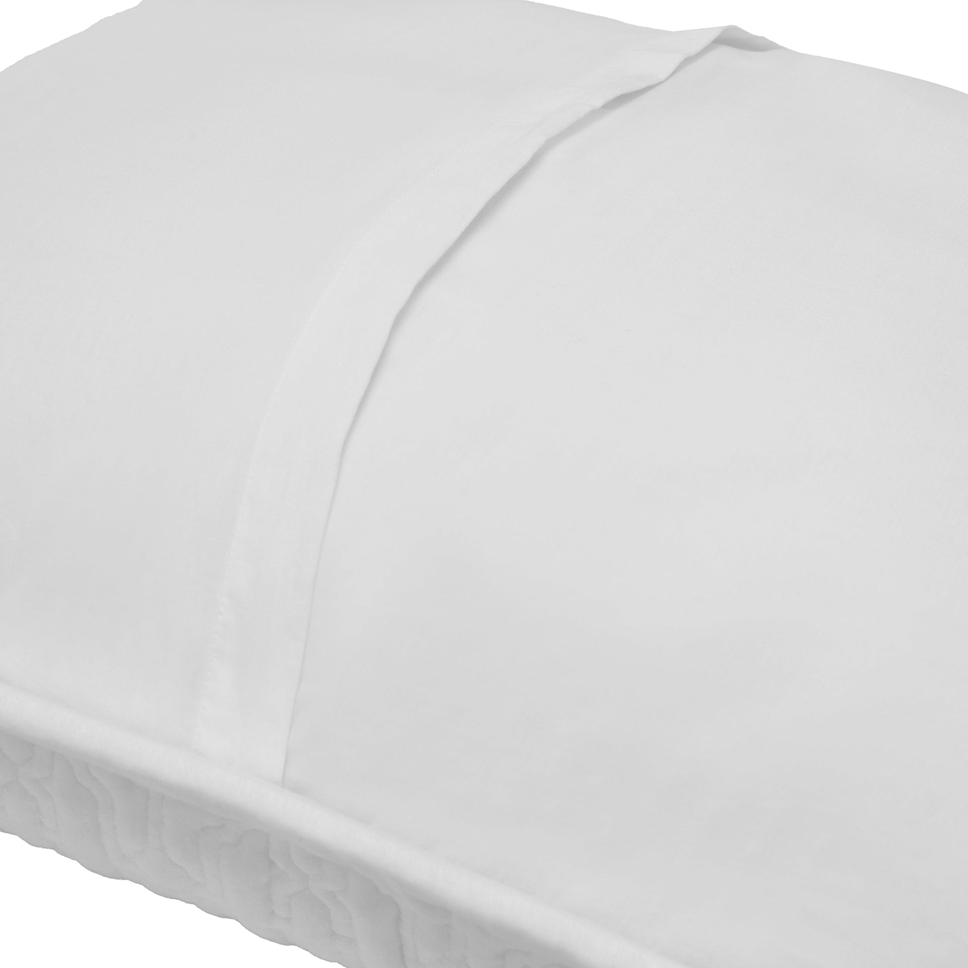 DE-376-3137_2|Crisp white quilted cotton pillow sham, elegant geometric medallion pattern. Fresh, clean bedding for a classic bedroom look.