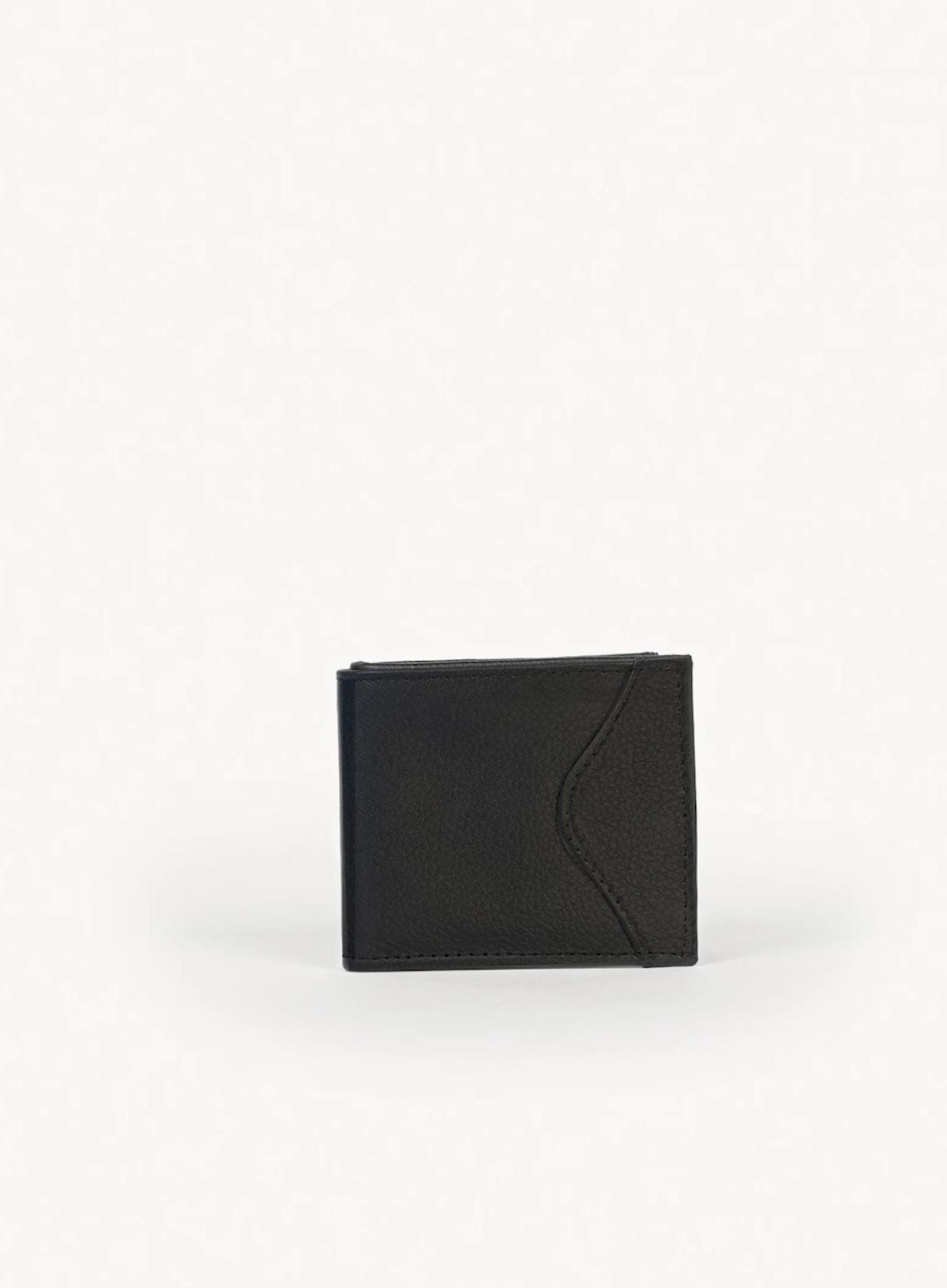 the shotgun wallet accessory for him in black detailed exterior front view.