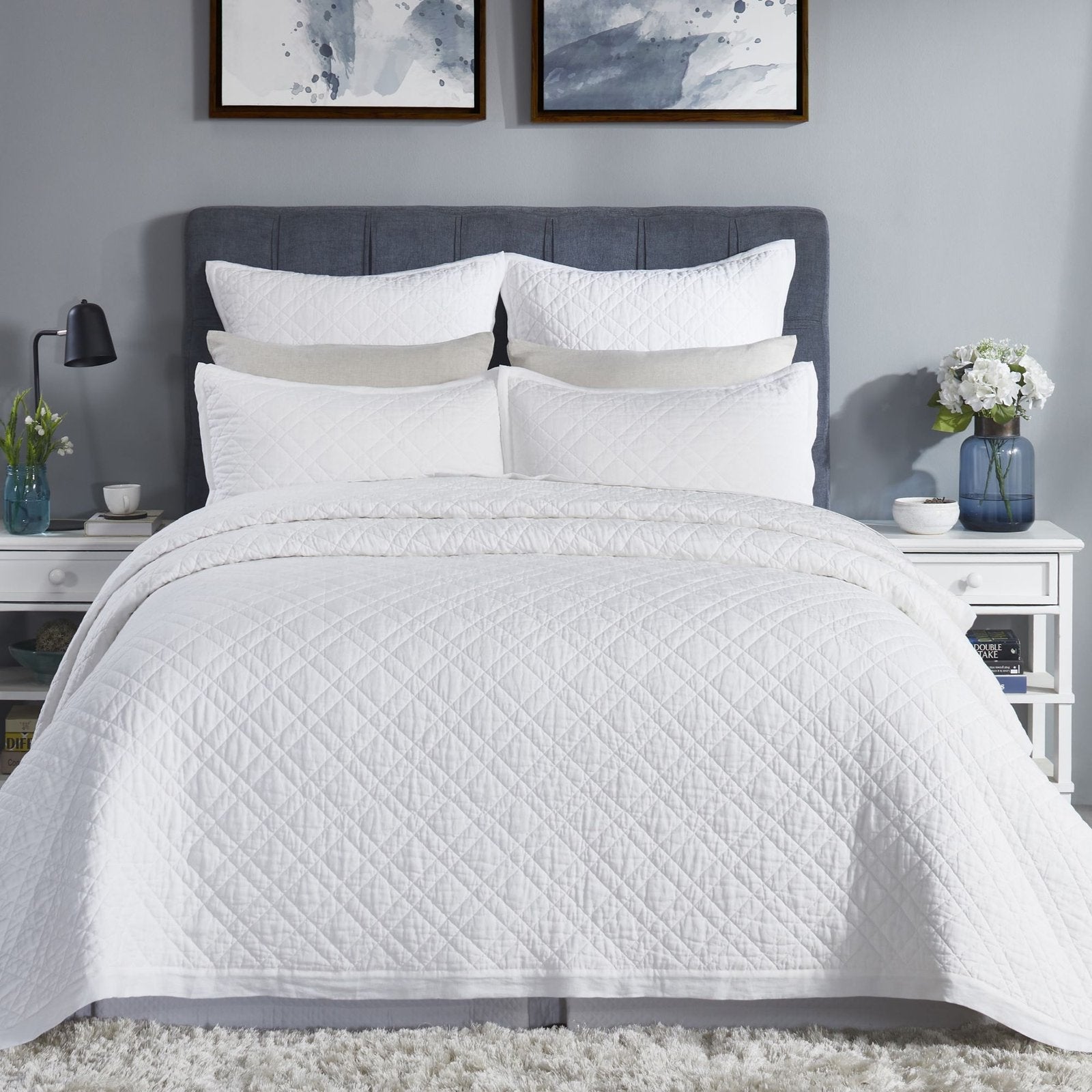 CL-253-X_1|Cozy white quilted bed ensemble, featuring a diamond-patterned quilt, shams, and decorative pillows for modern bedroom.
