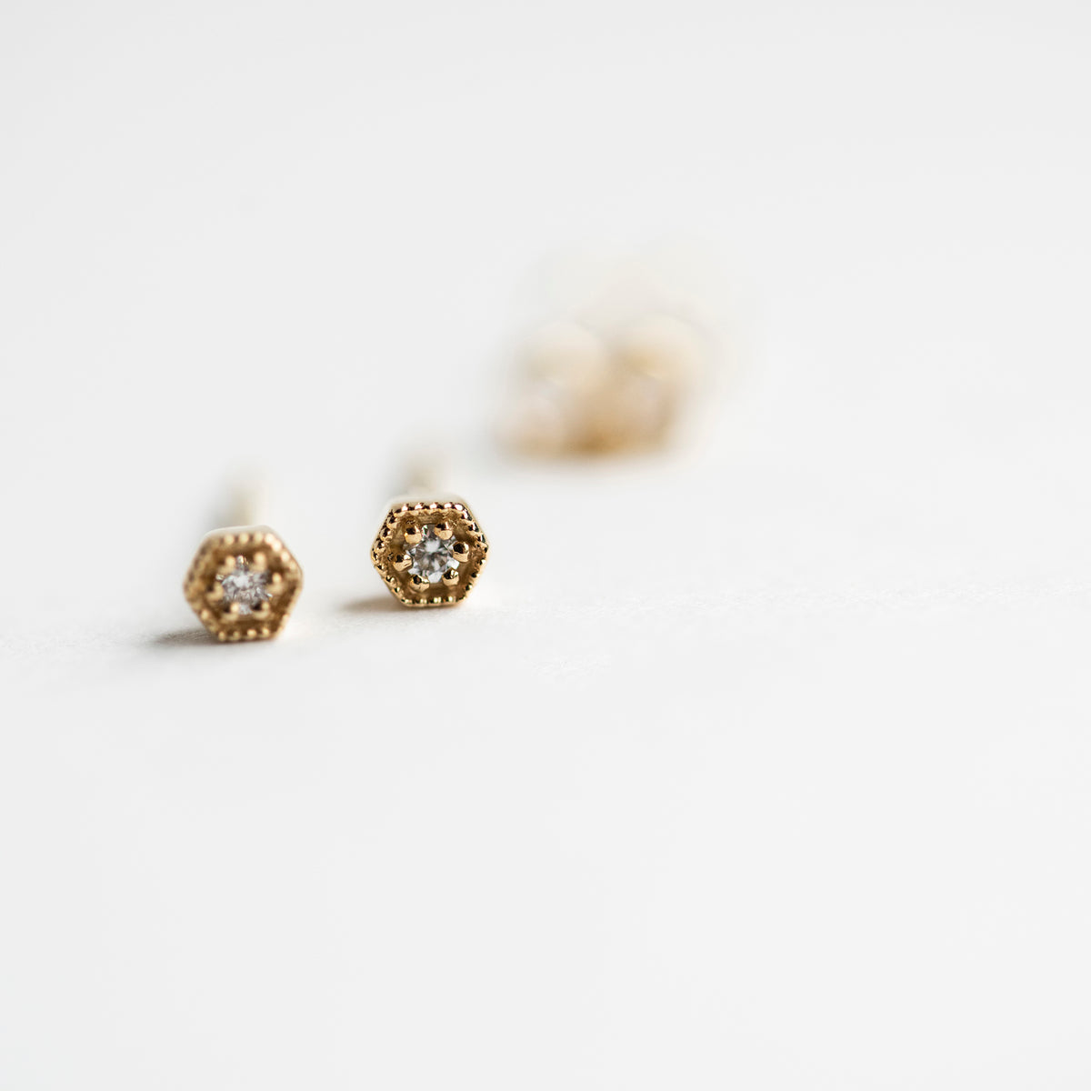 Minima 18K Yellow Gold Diamond Studs