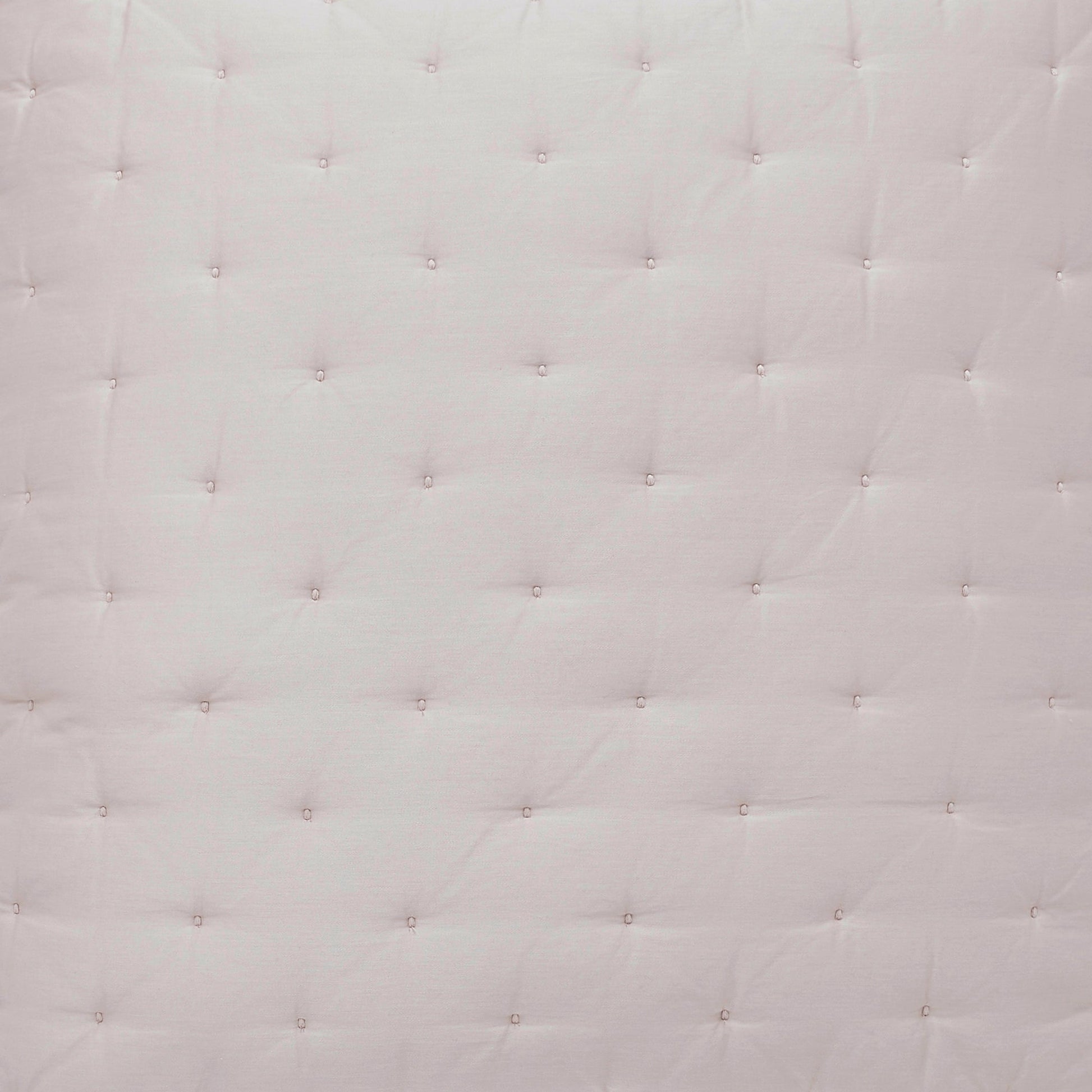 SS-350-2026_2|Close-up of light grey quilted material with simple grid stitching. Clean, classic, and comfortable quilt fabric detail for bedding.