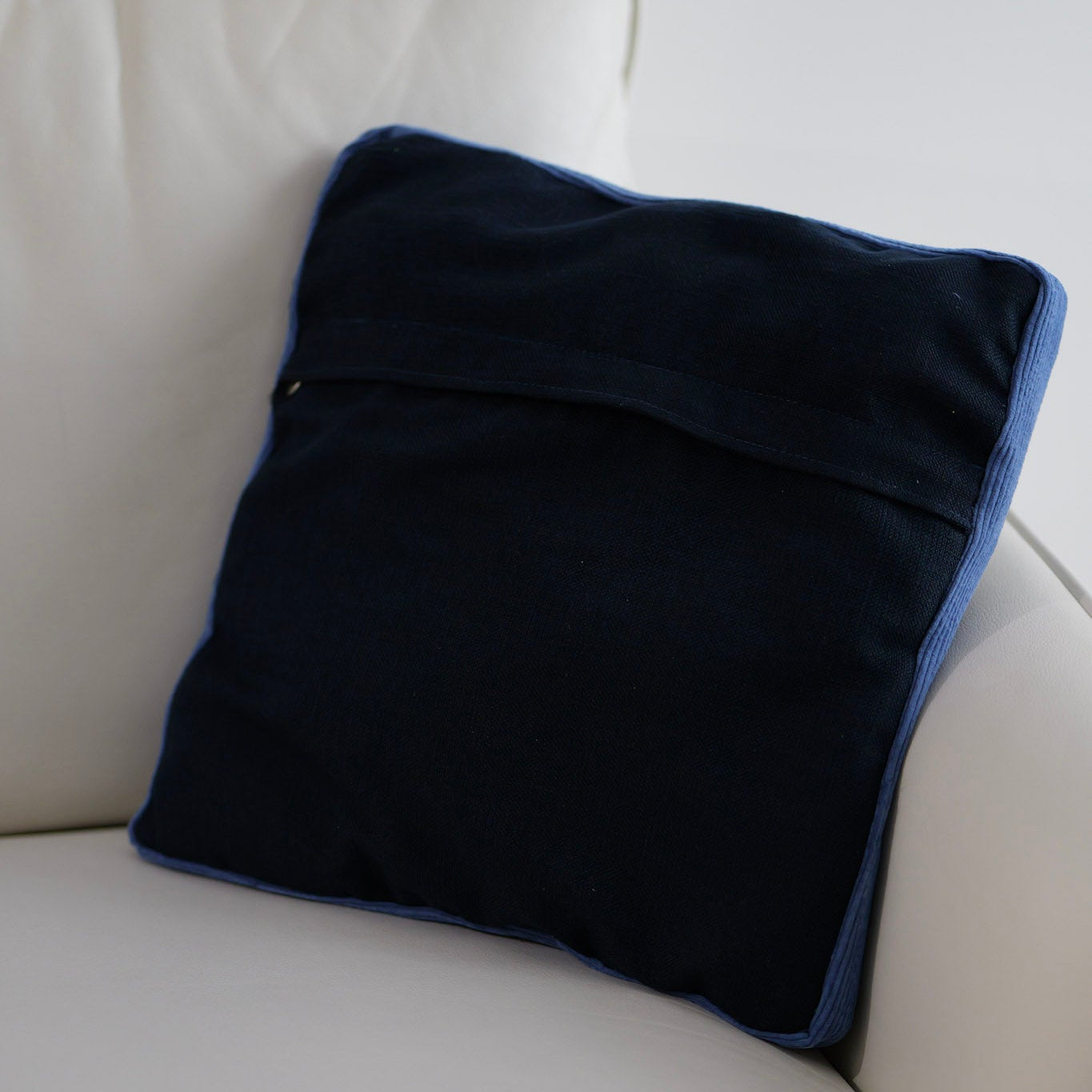 Feathers Pillow Cover - Blue
