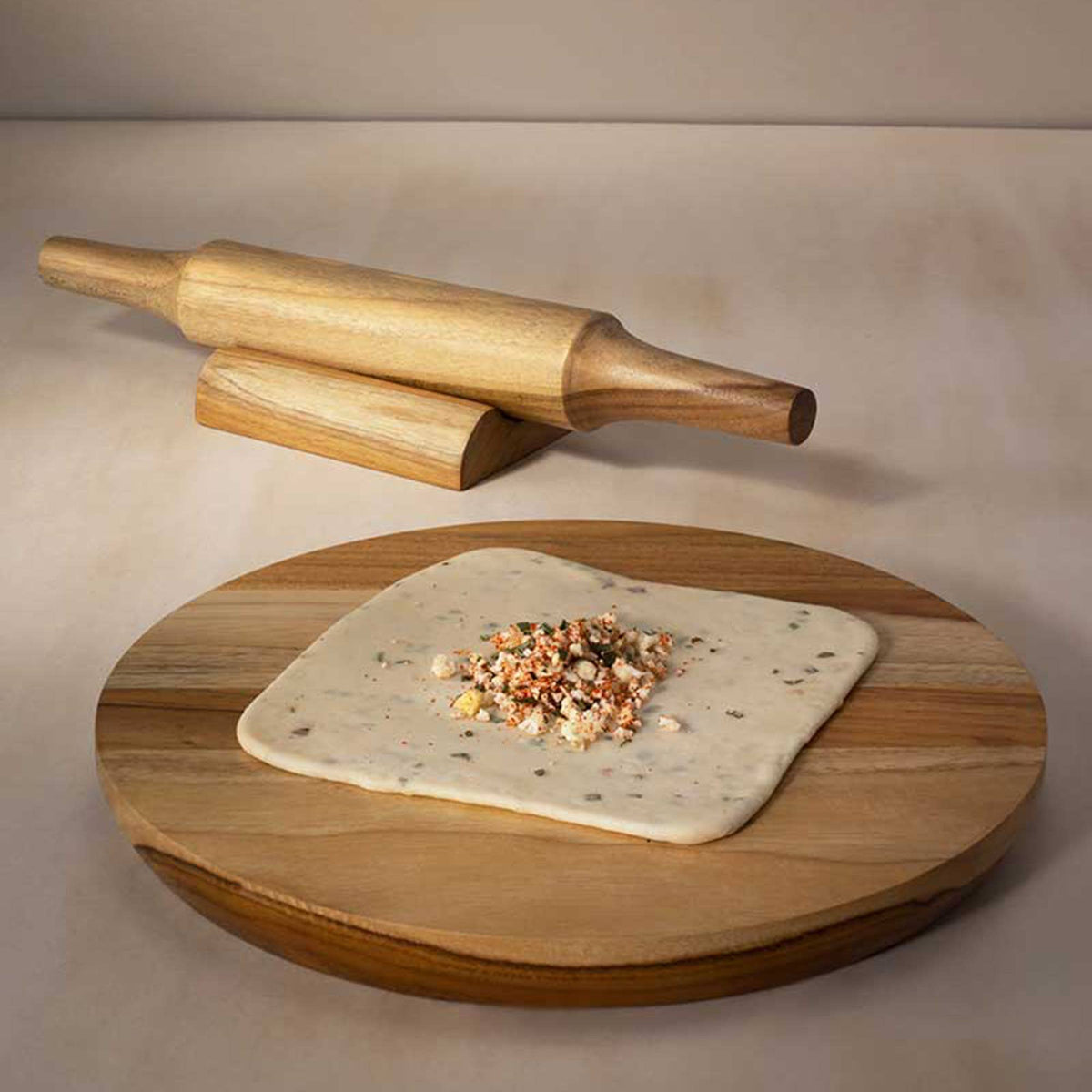 S/3 Teak Wood Chakla Belan Set with Stand