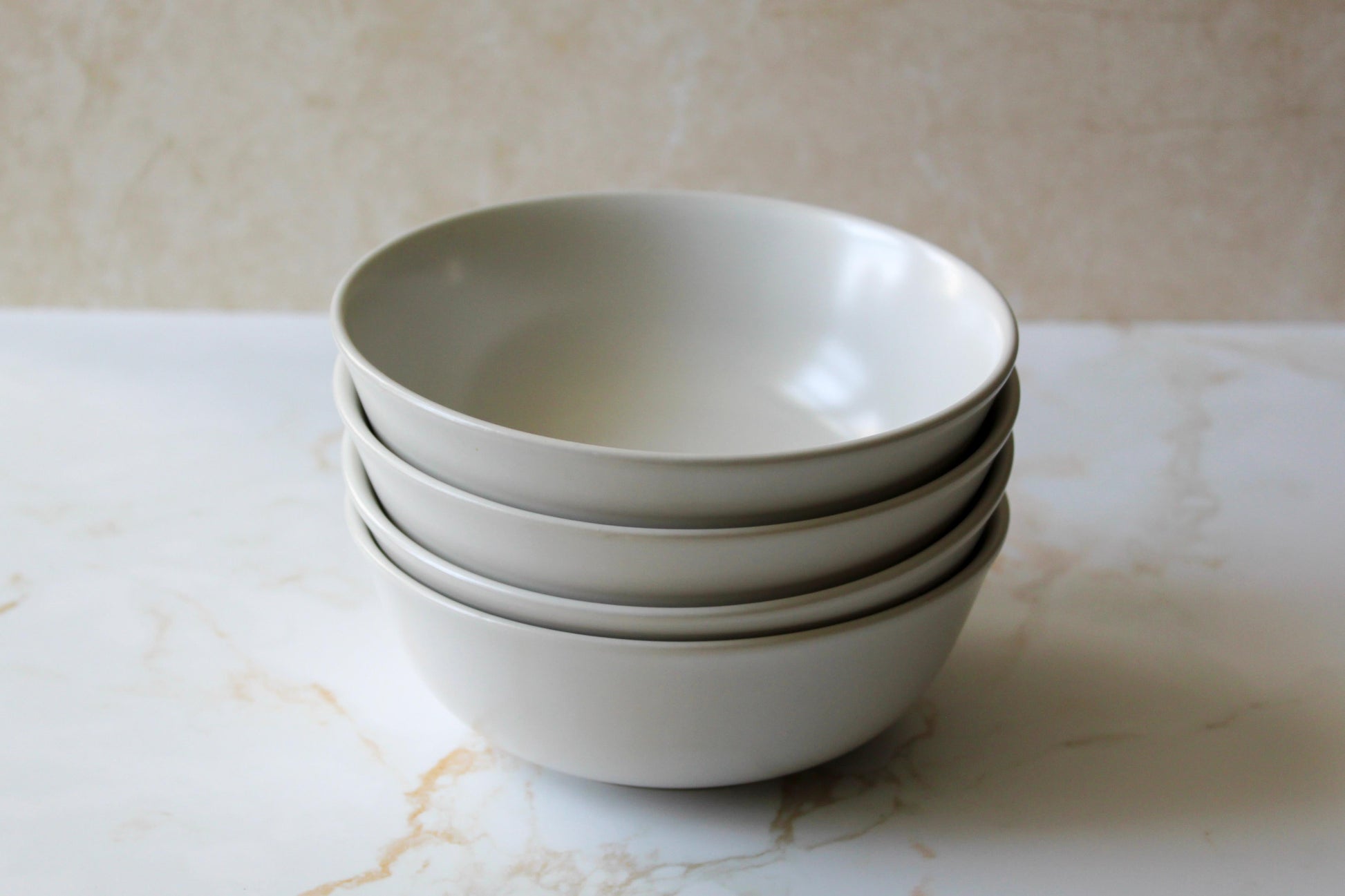 The dome bowl's half-dome design is perfect for everything from morning cereal to midnight ramen cravings!