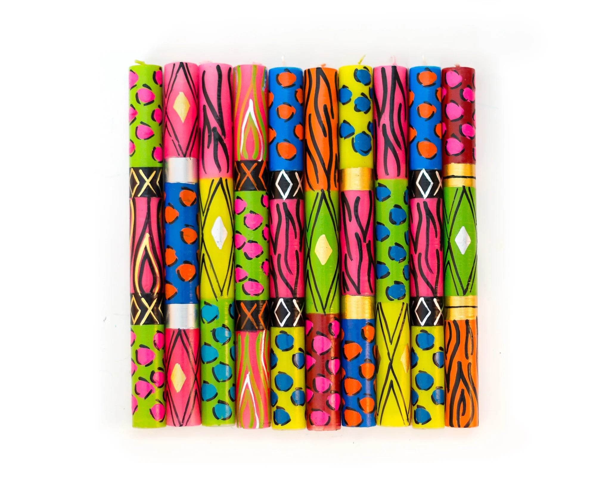 10 single tapers in the 10 designs on the Wild Animal Print candle collection. Lime green, yellow, hot pink, turquoise, silver & gold make these animal print candles light up with color!