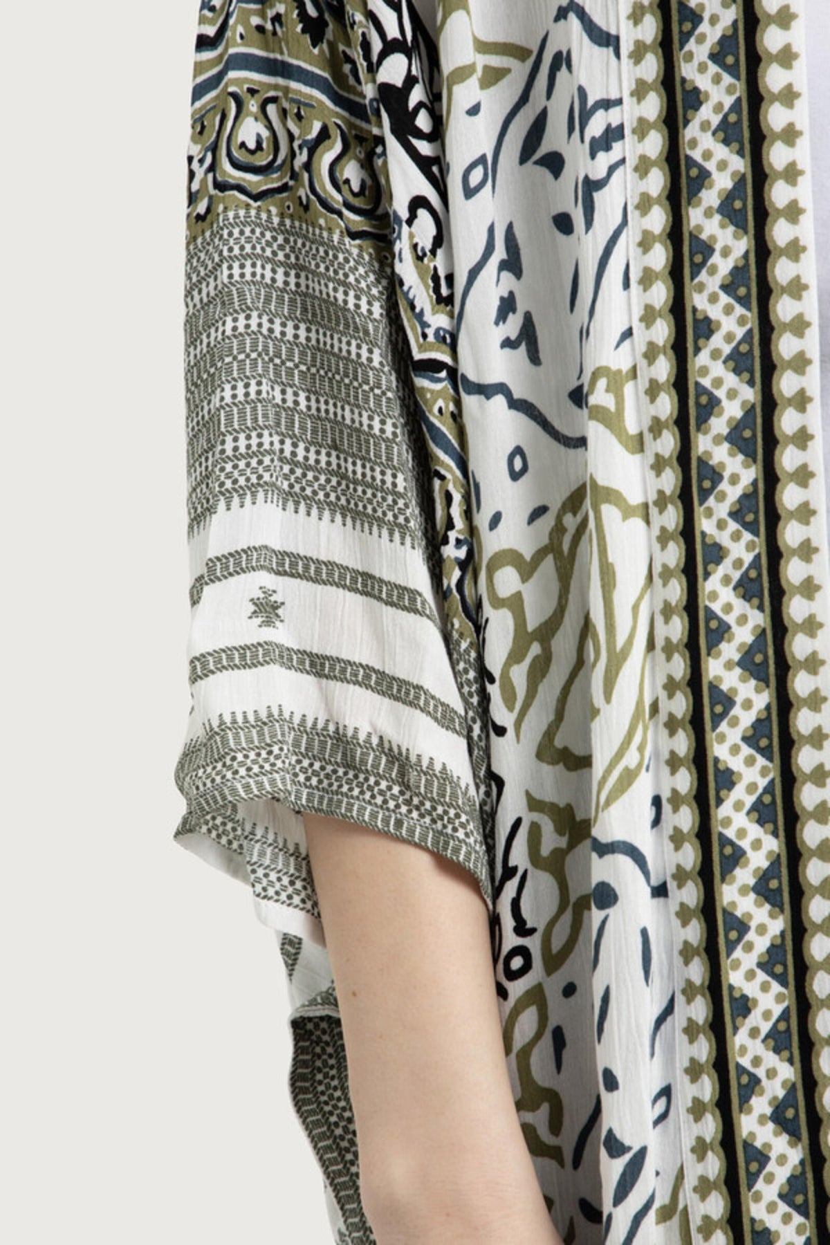 Mosaic Tile Pattern Kimono - White Combo