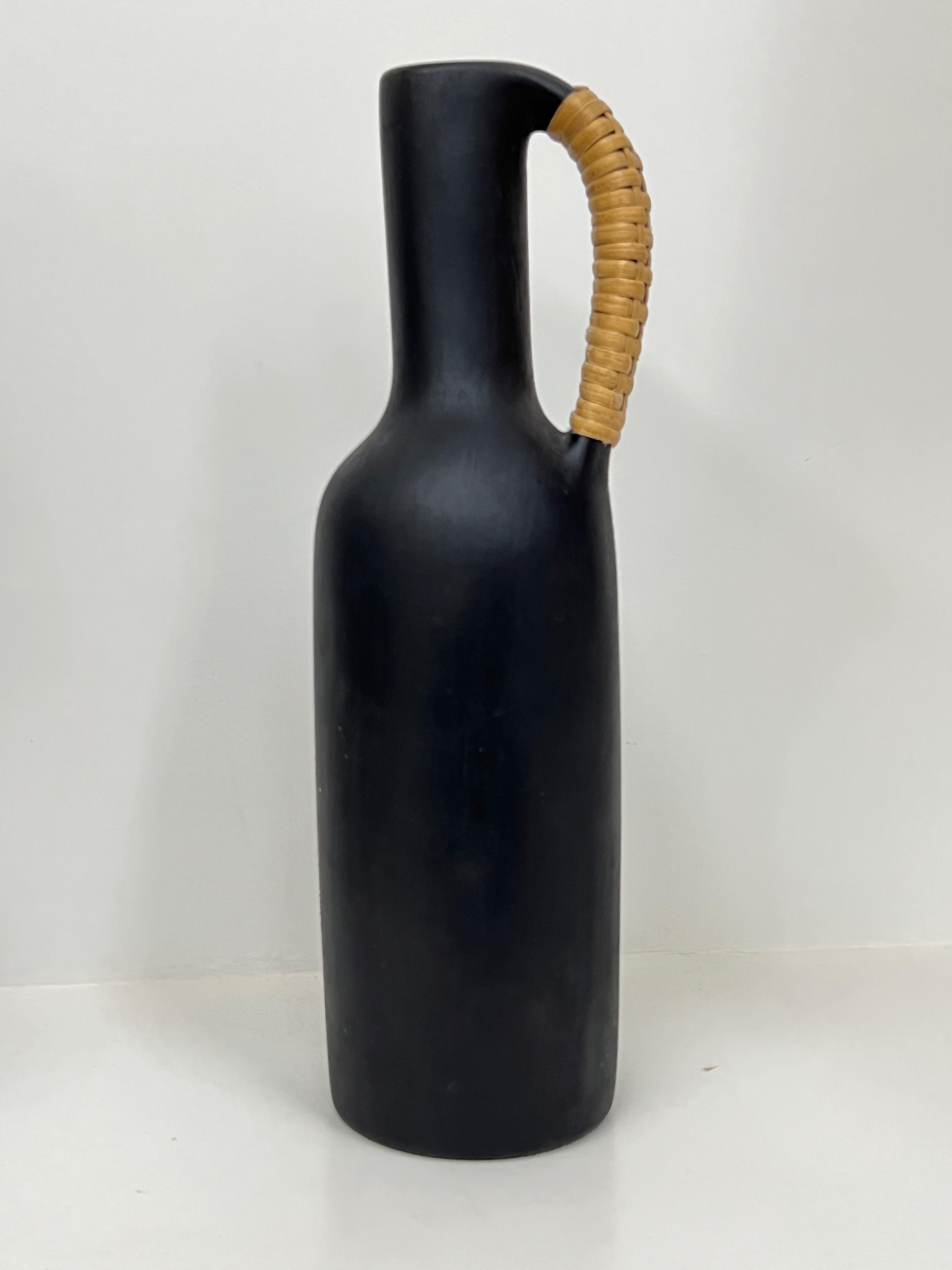 Longpi Black Stone Pottery Vase With Wicker Handle