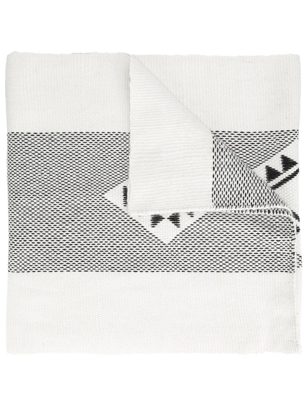 Estrella Shawl with geometric patterns in black and white