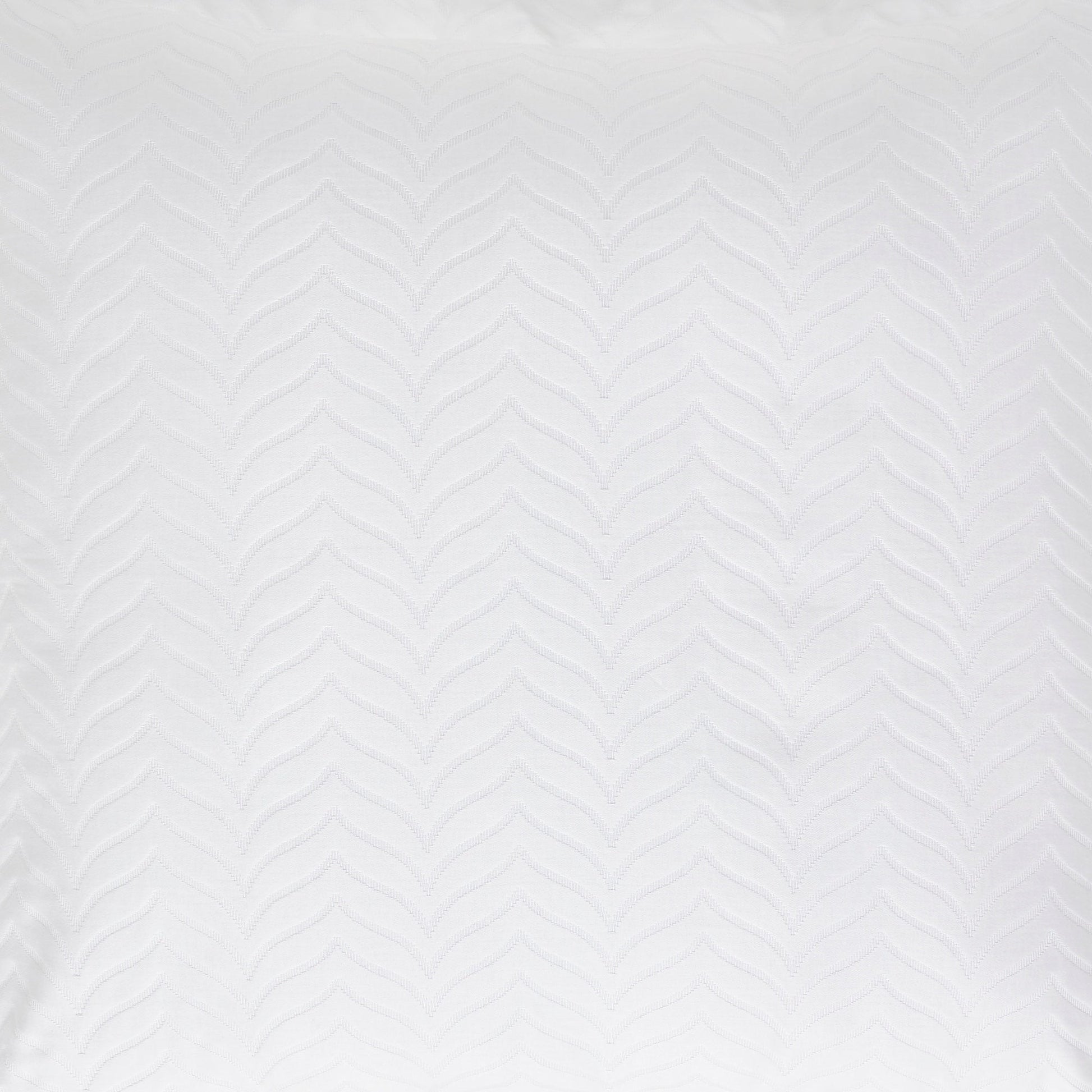 ES-194-2626_2|Contemporary white coverlet with subtle chevron pattern quilting, ideal for a stylish and inviting bed layering solution.