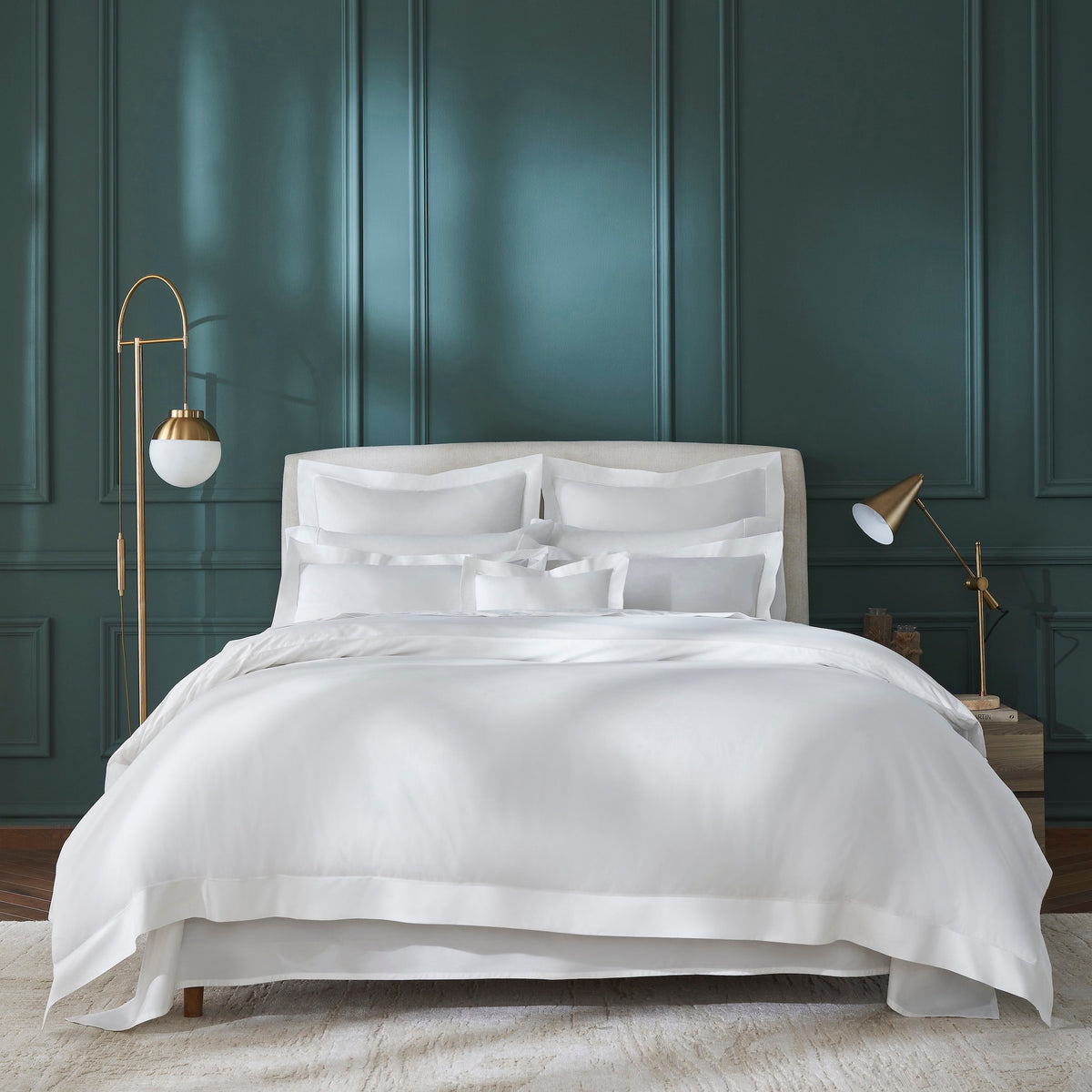DT-058-9092_1|Crisp white luxury duvet cover on a beautifully made bed, perfect for a modern bedroom. Pure cotton for ultimate comfort.