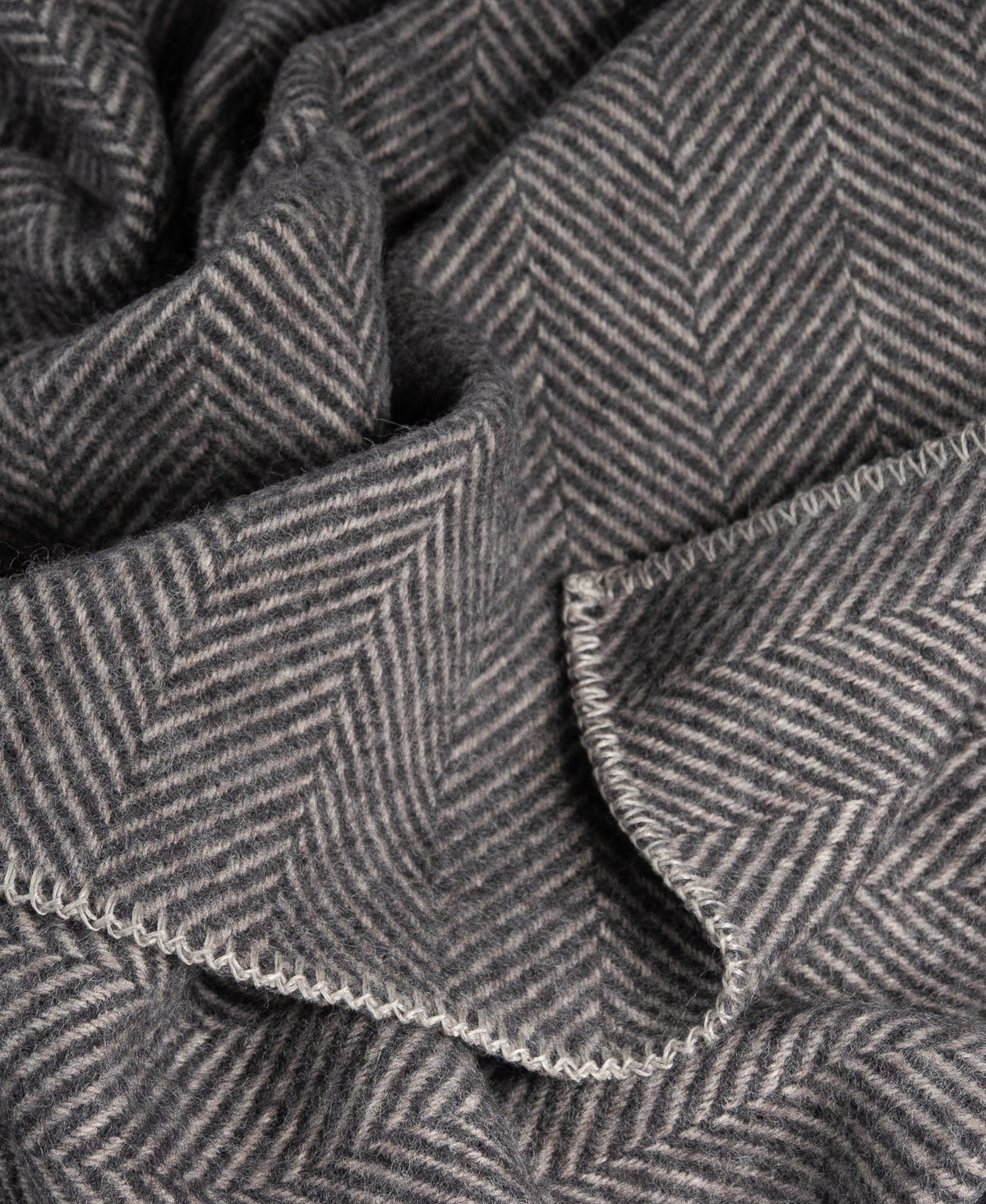 Highland Tweeds BIG Throw ~ Charcoal Herringbone ~-Throws and Blankets-[bar code]-Prince of Scots